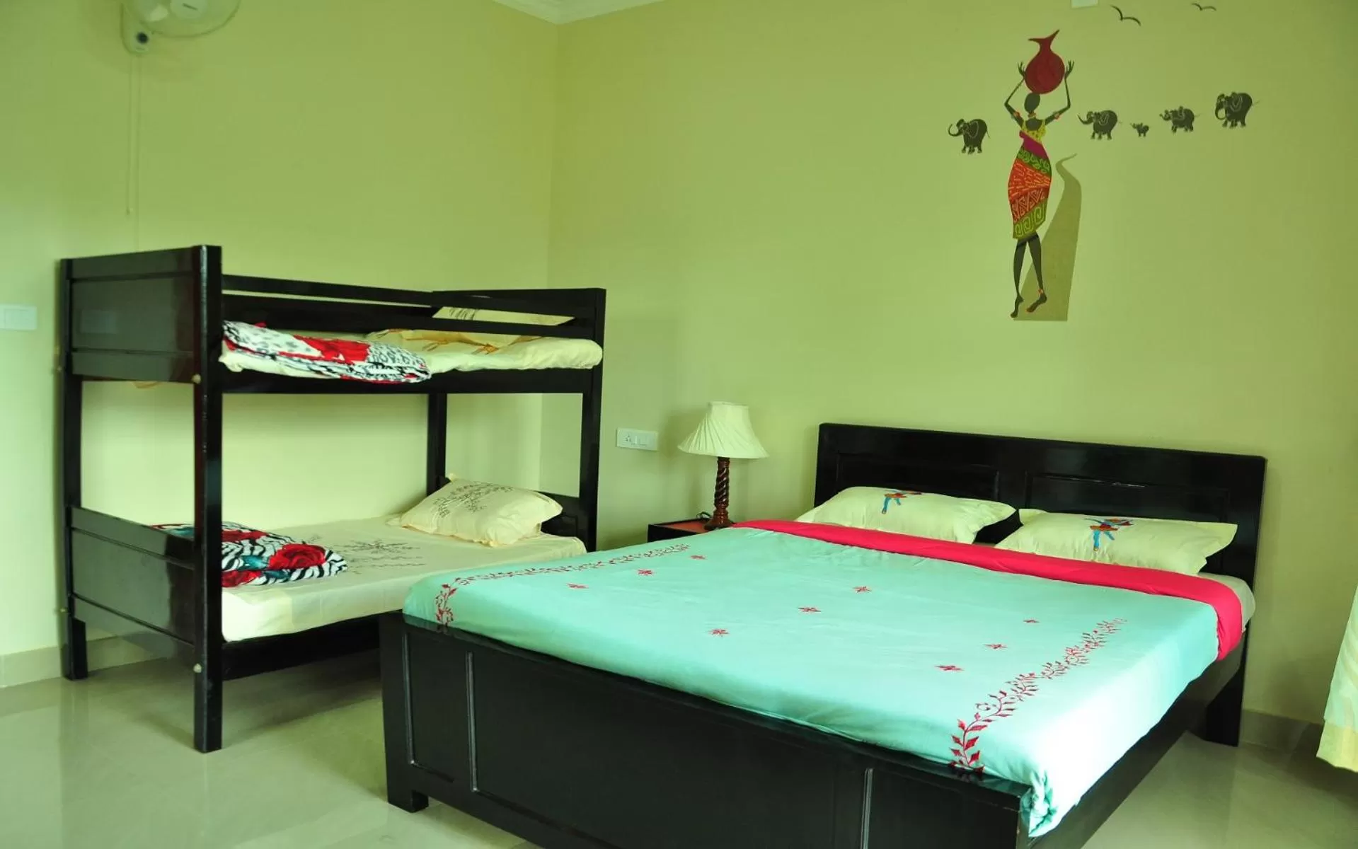 Photo of the whole room in Woodrose Resort