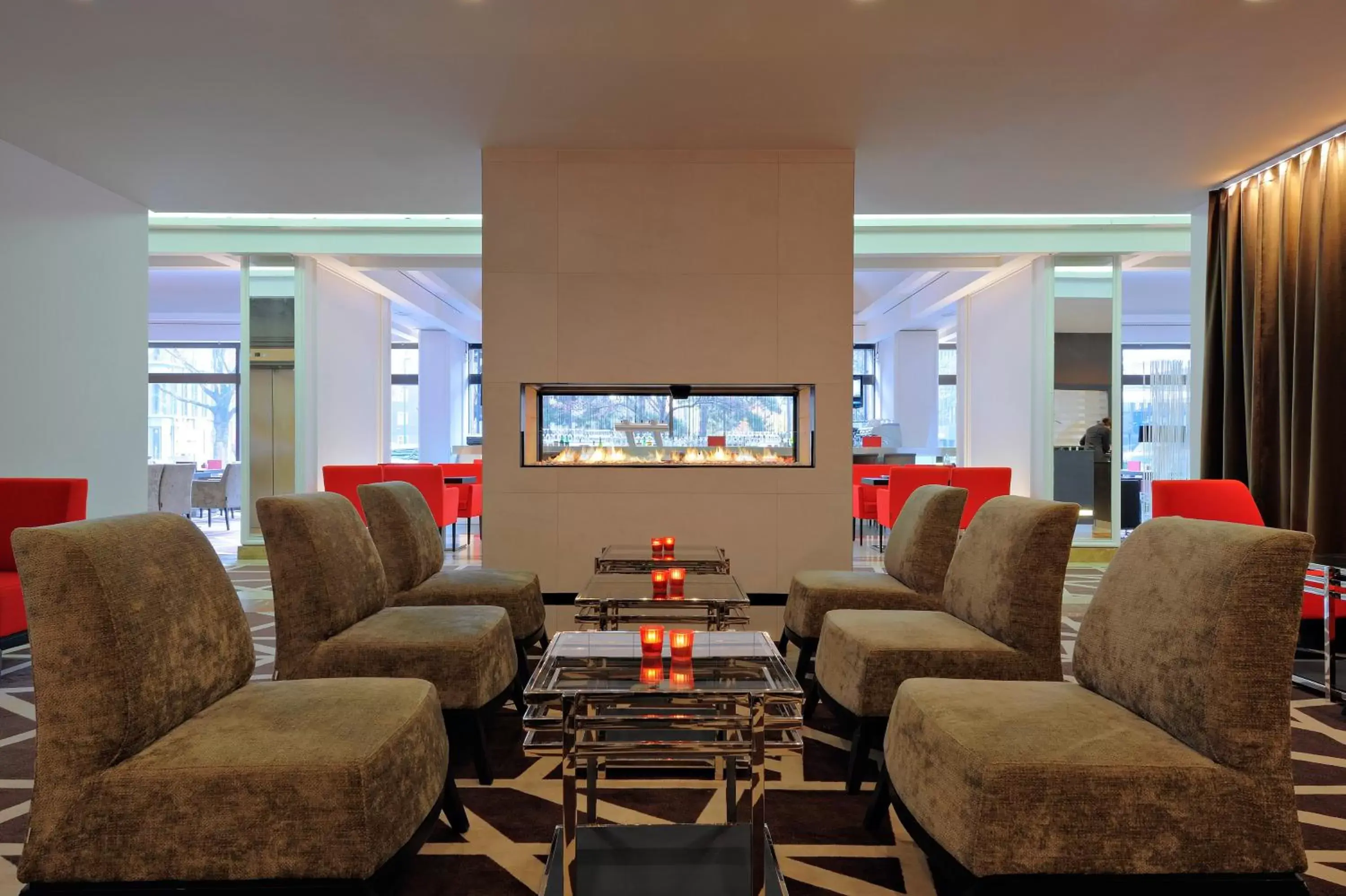 Lounge or bar, Seating Area in Radisson Blu Conference Hotel, Düsseldorf