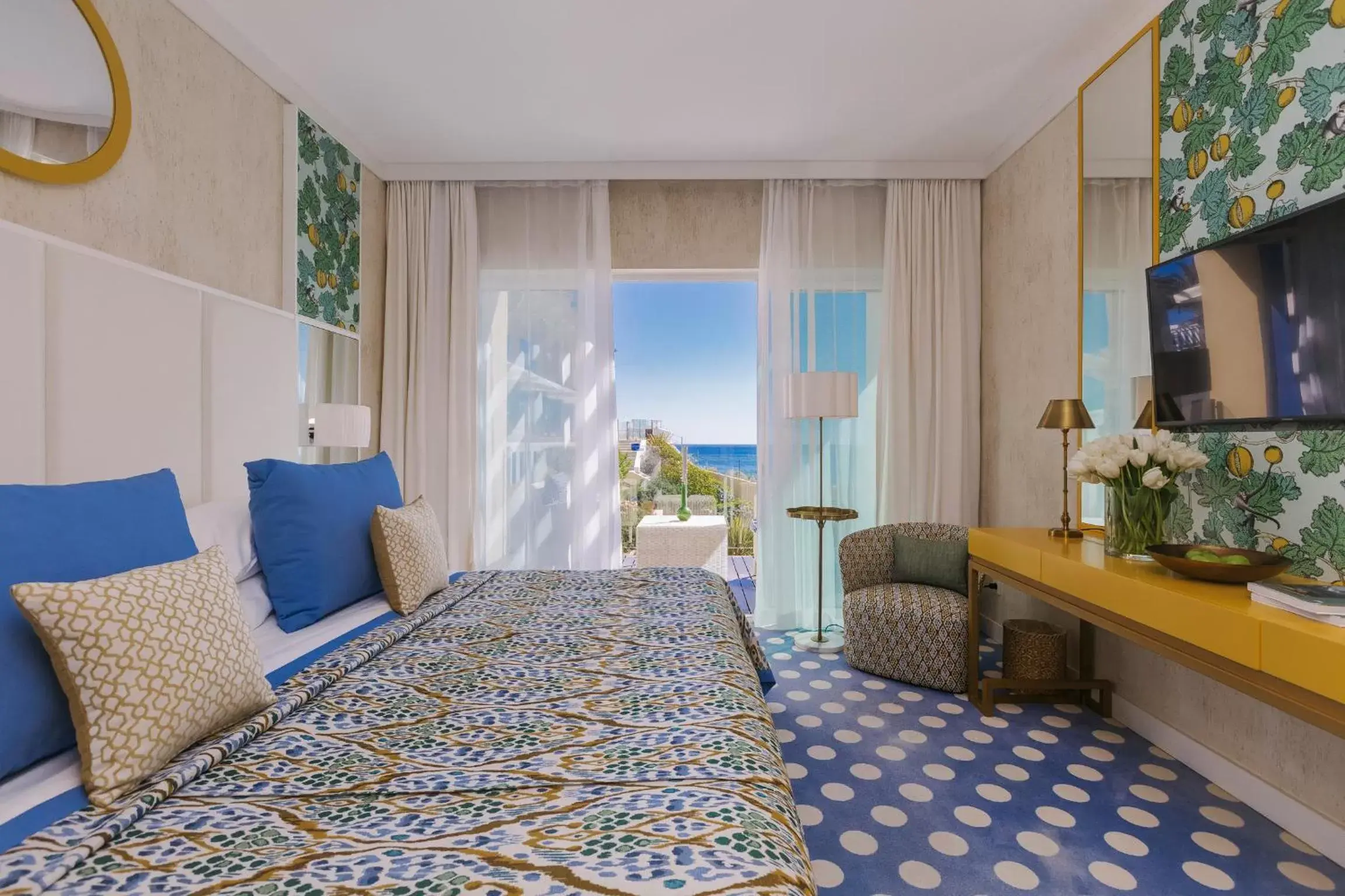 Bedroom, Bed in Bela Vista Hotel & Spa - Relais & Chateaux Bedroom, Bed in Bela Vista Hotel & Spa - Relais & Chateaux