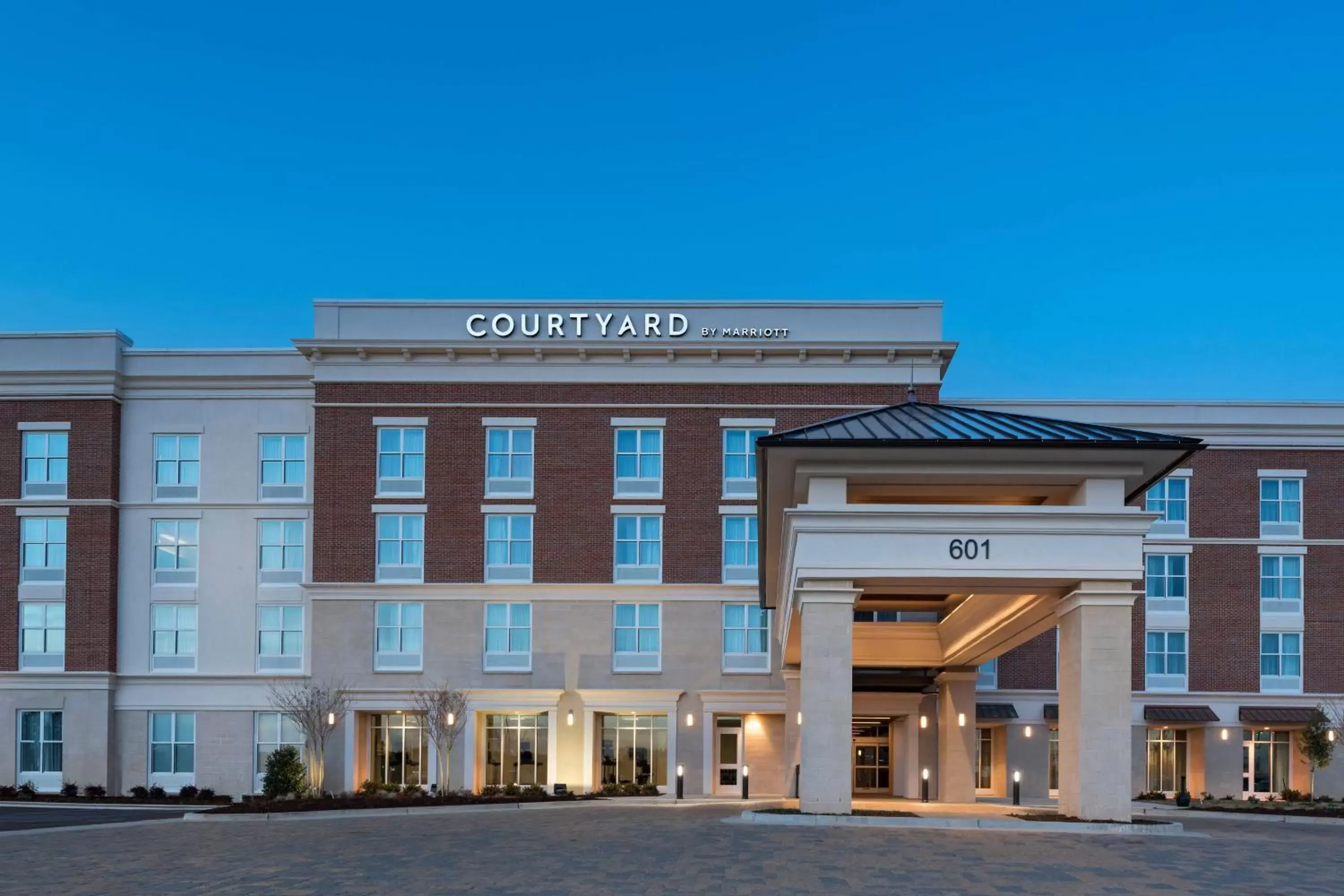 Property Building in Courtyard by Marriott Jackson Madison