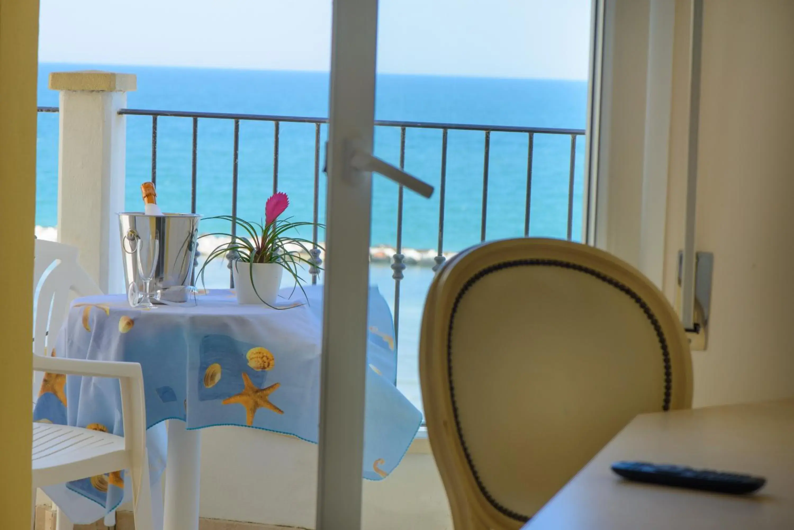 Balcony/Terrace, Sea View in Hotel Zeus