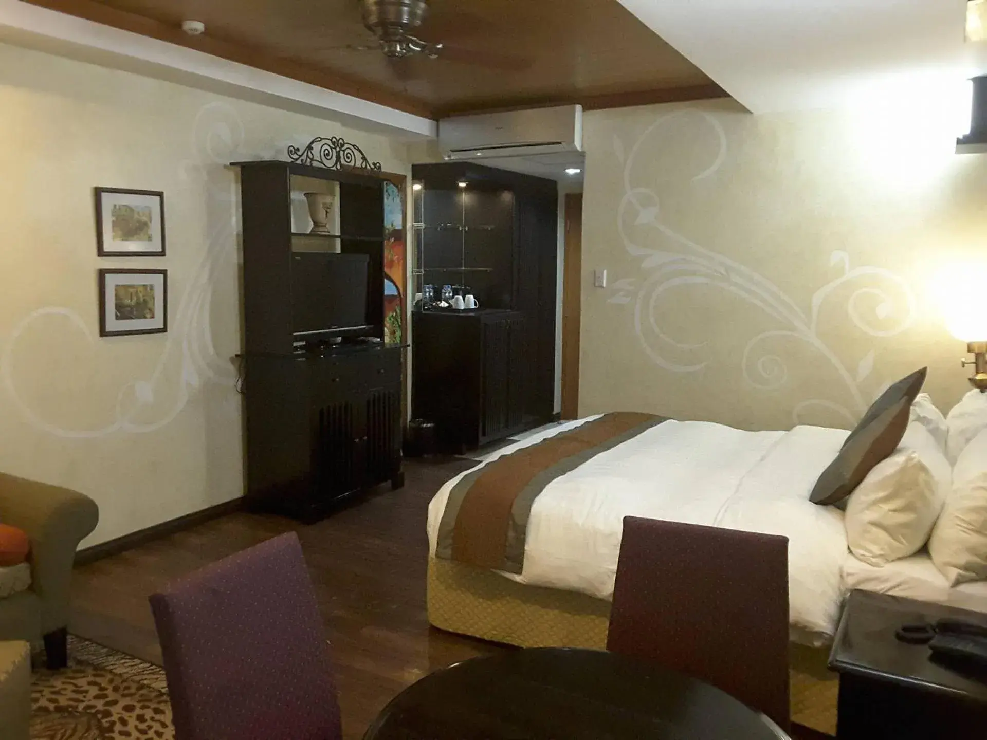 Bedroom in Lee Boutique Hotel Tagaytay