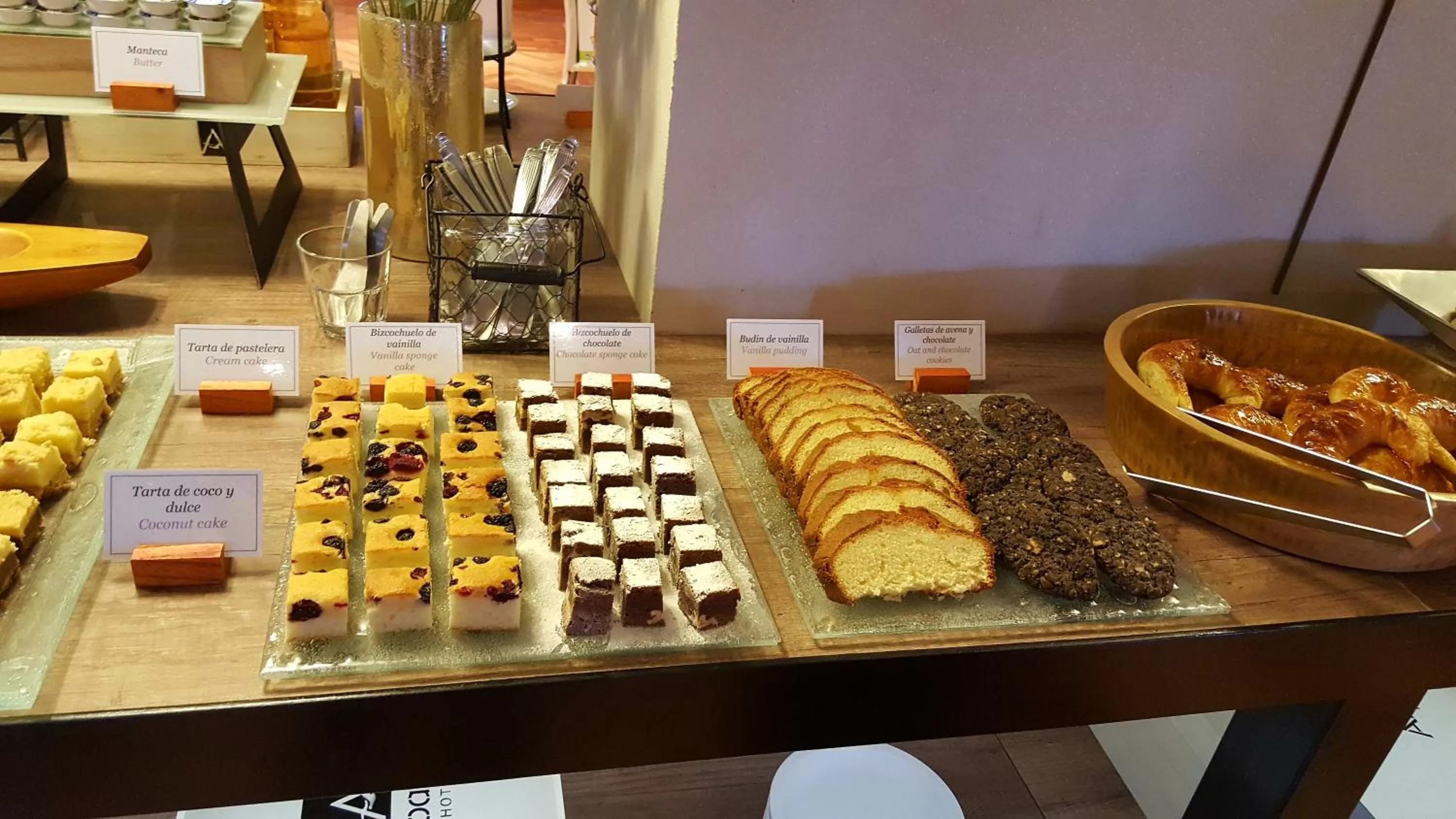 Continental breakfast in Hotel Albatros