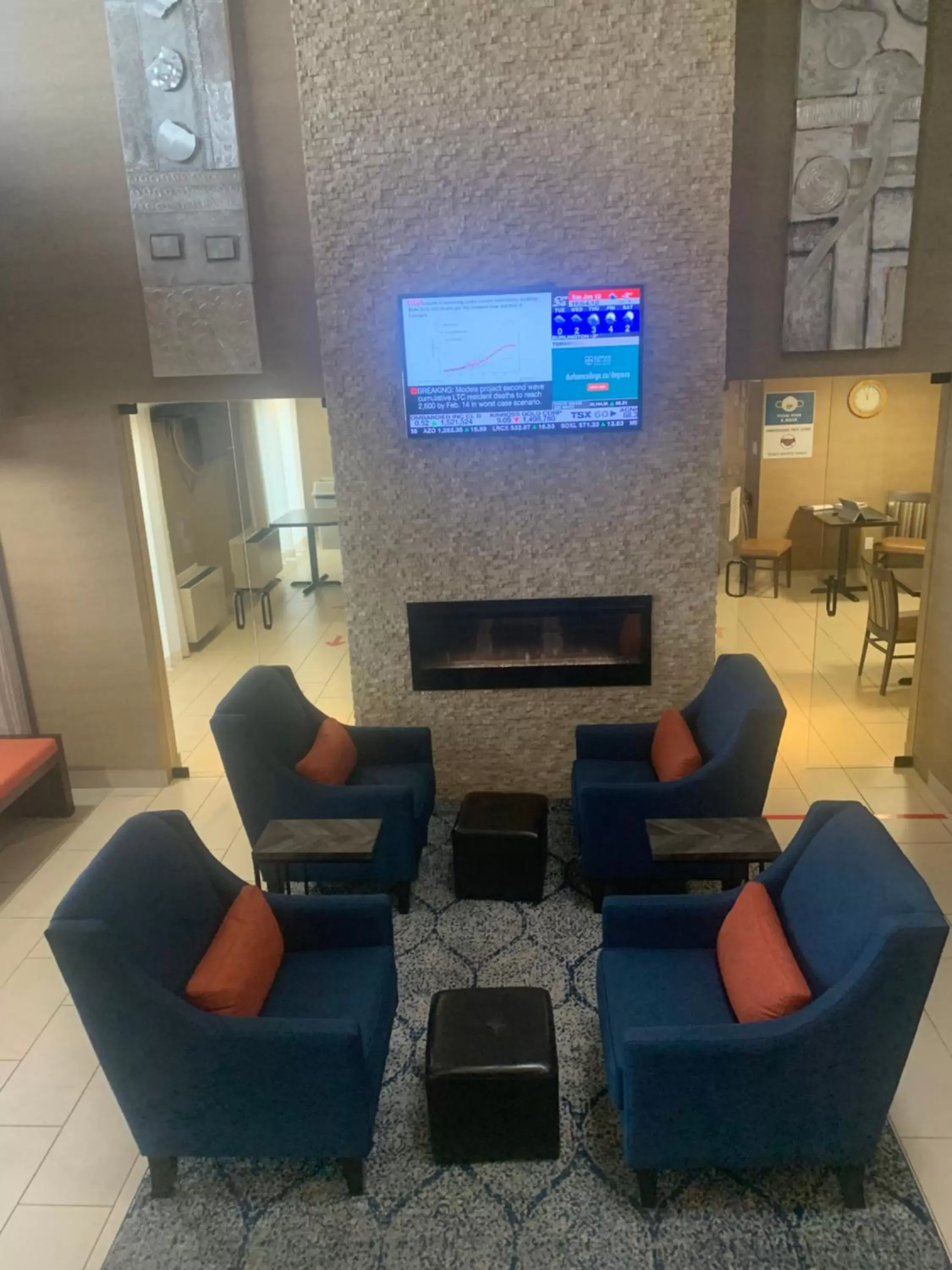 Lobby or reception, Lounge/Bar in Comfort Inn