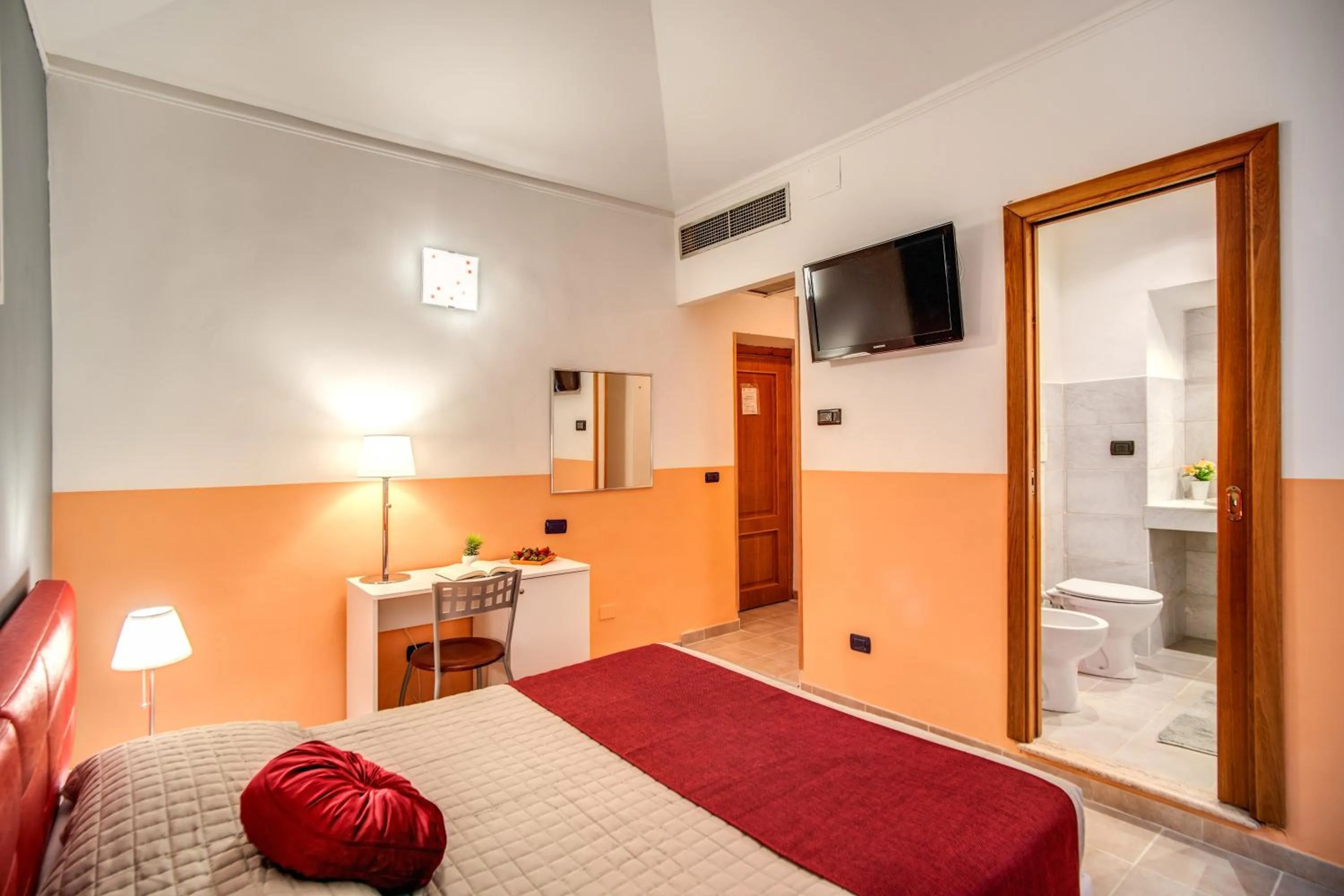 Bedroom, Bed in Magnifico Rome