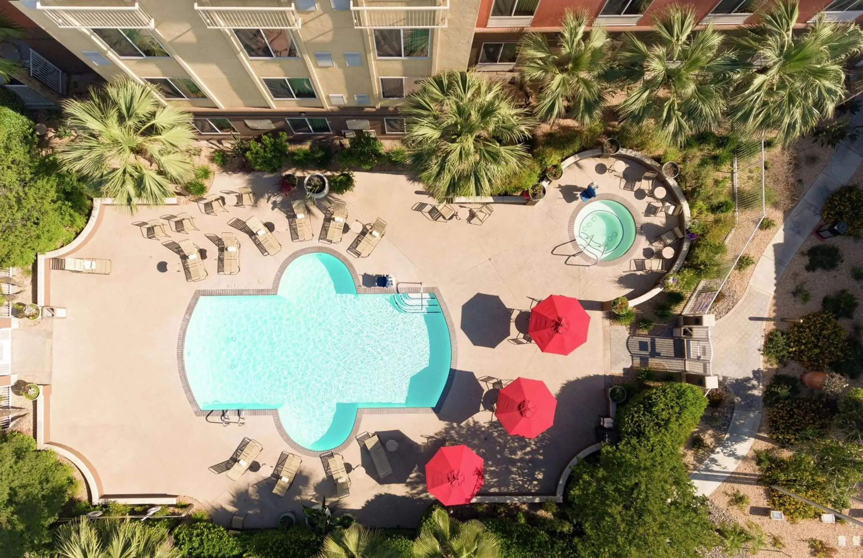 Pool view, Bird's-eye View in Hilton Garden Inn Fontana