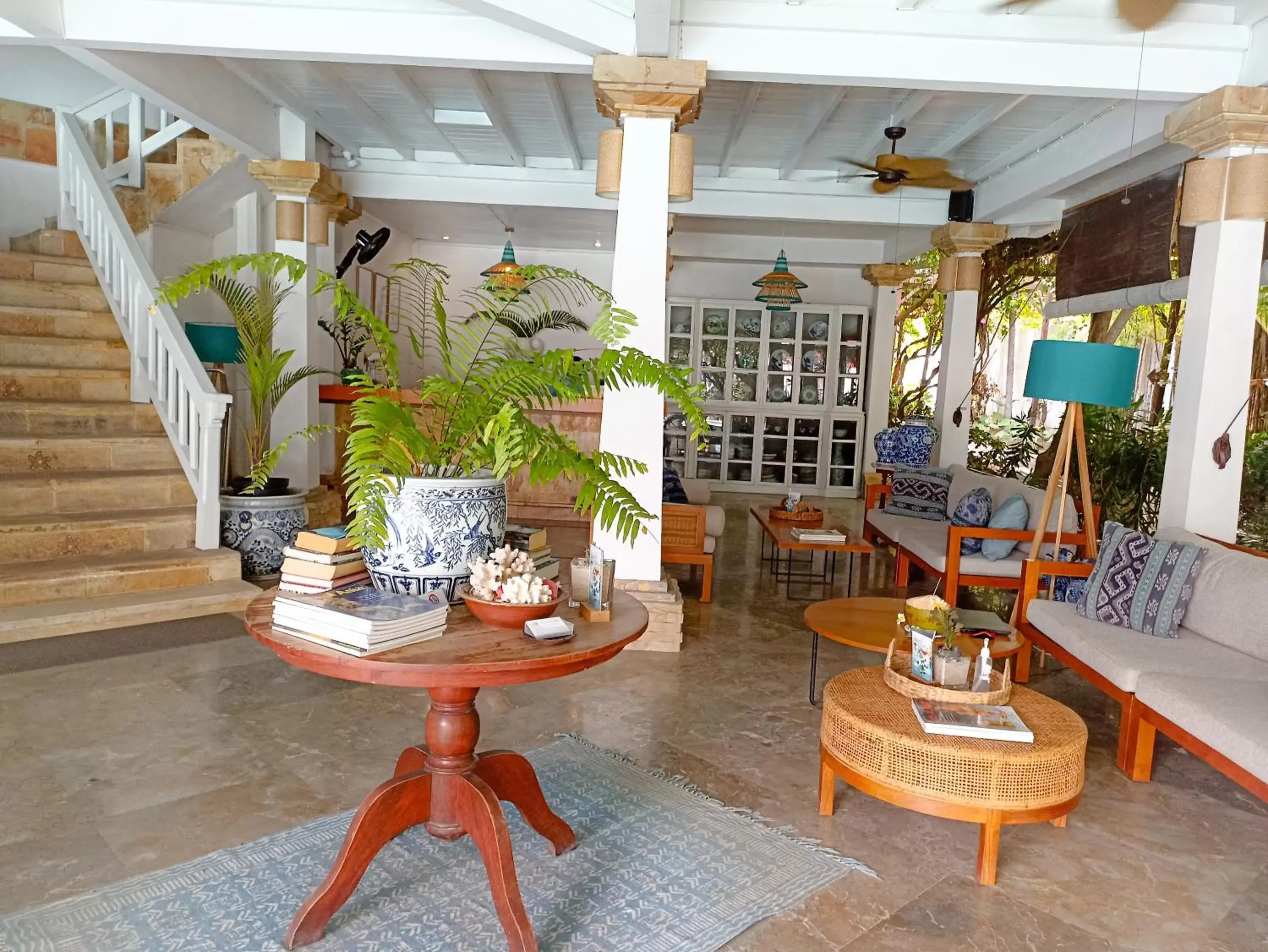 Living room, Lobby/Reception in Villa Almarik Resort