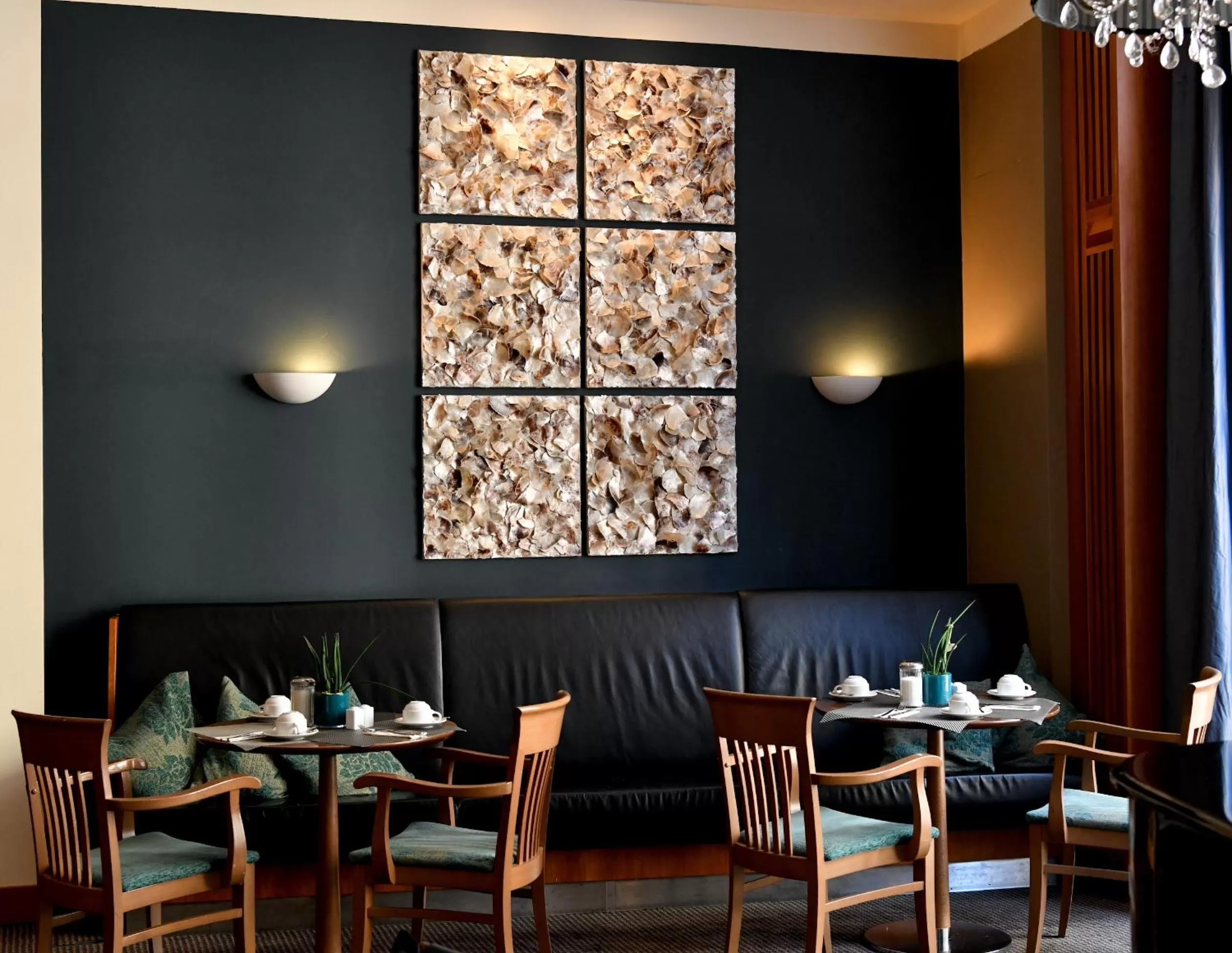 Restaurant/places to eat in Vienna House by Wyndham Sonne Rostock