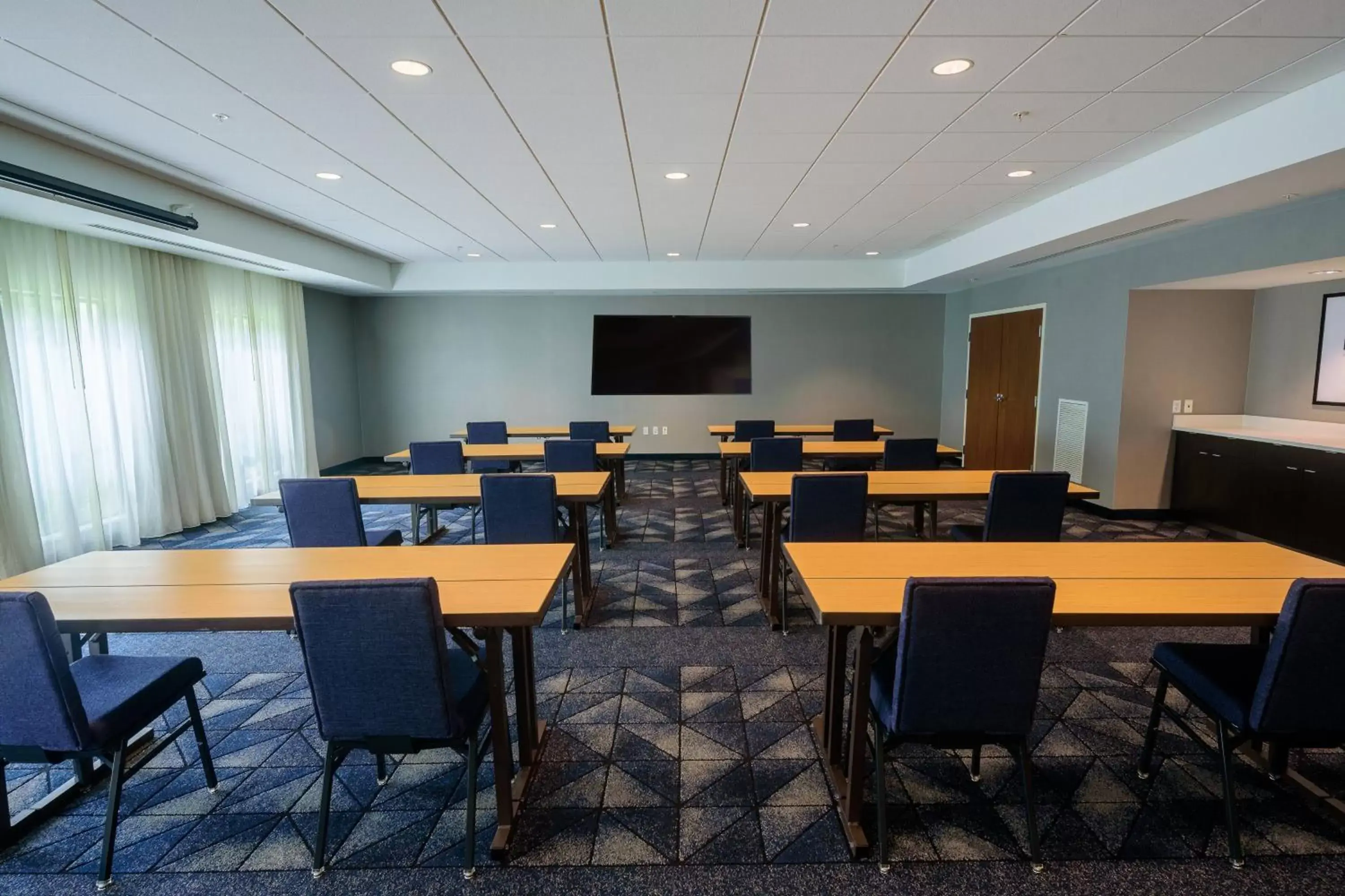 Meeting/conference room in Courtyard by Marriott Wilkes-Barre Arena