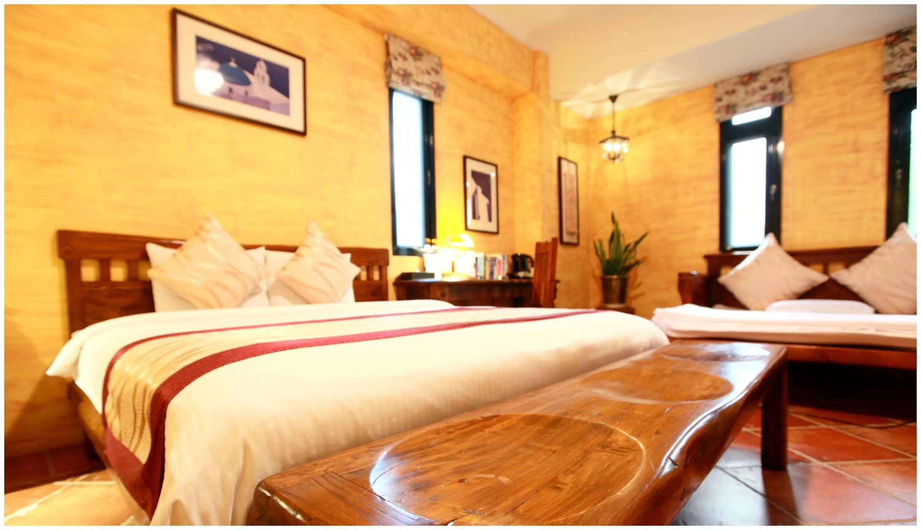 Photo of the whole room, Bed in Errantry Lodge & Studio