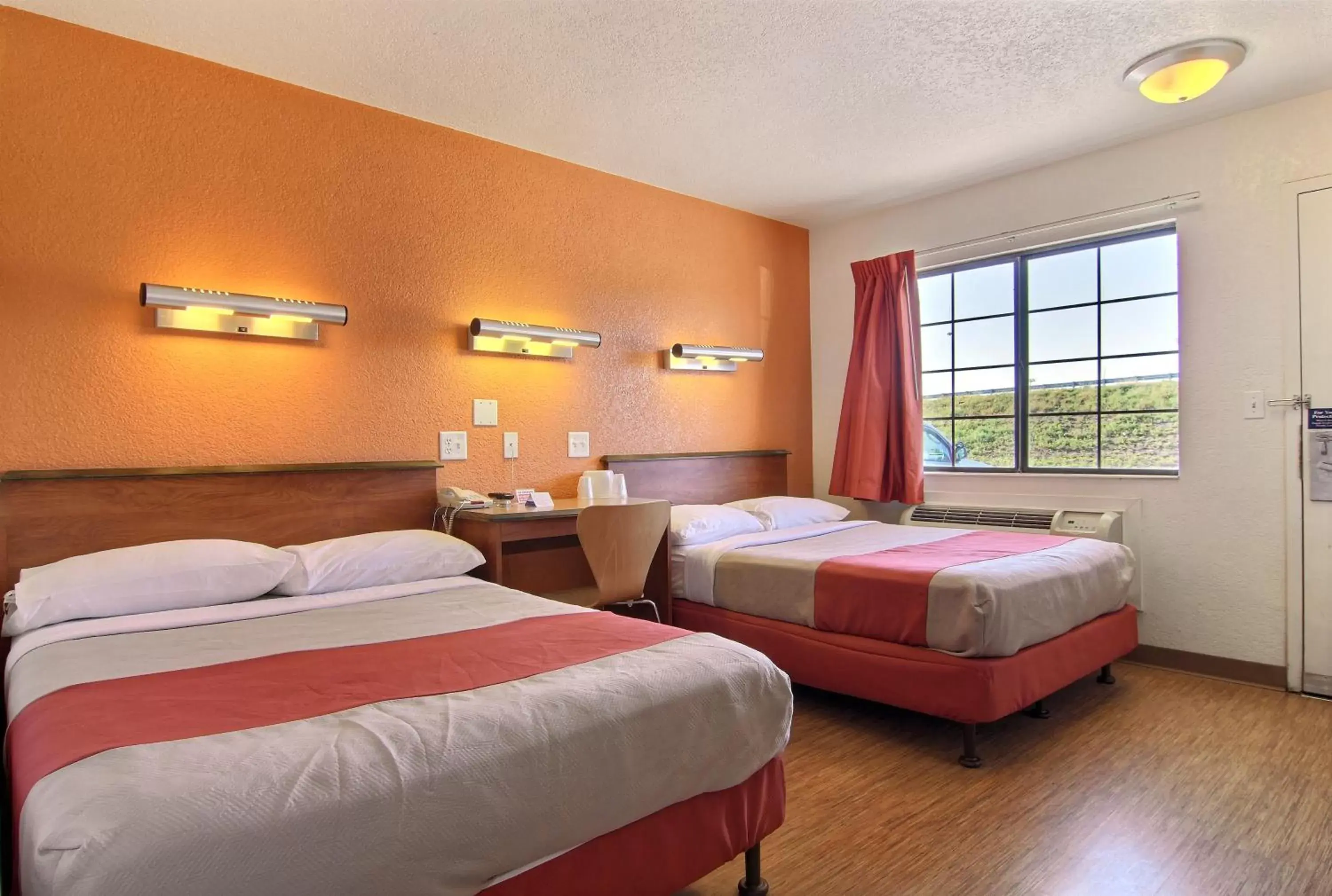 Bedroom, Bed in Motel 6-Amarillo, TX - Airport