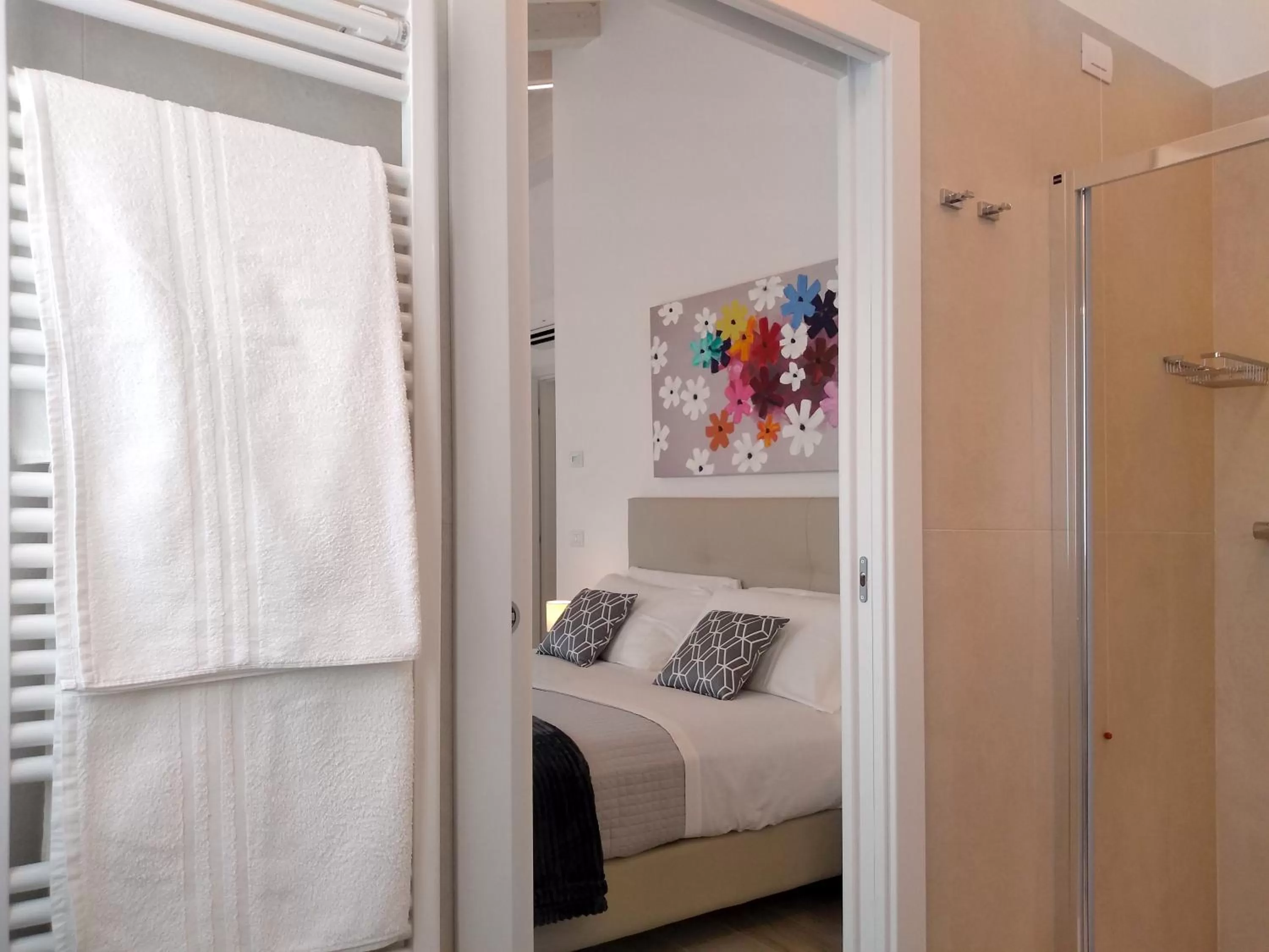 Photo of the whole room, Bed in Le Mandragole B&B