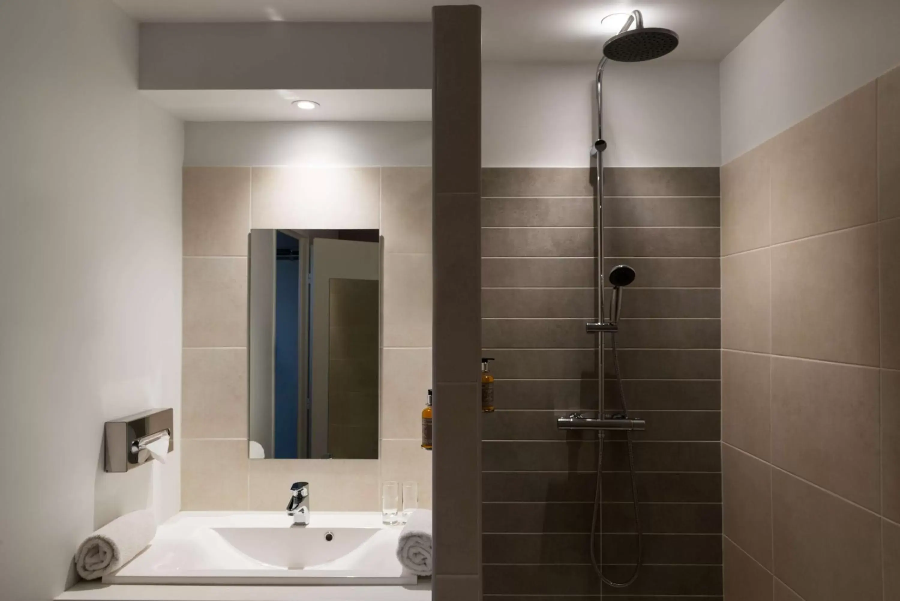 Shower, Bathroom in Best Western Le Galice Centre Ville