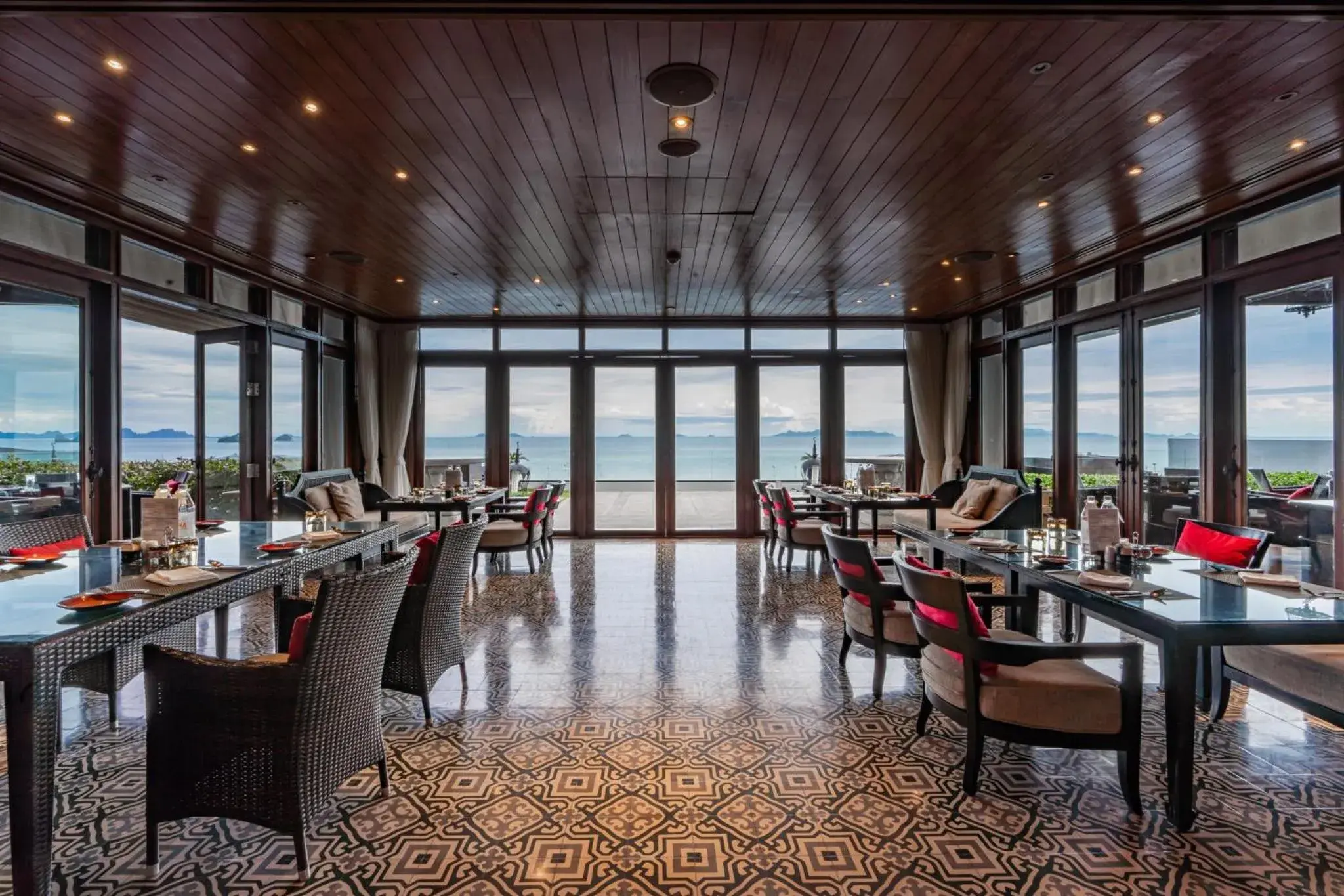 Restaurant/Places to Eat in InterContinental Koh Samui Resort, an IHG Hotel Restaurant/Places to Eat in InterContinental Koh Samui Resort, an IHG Hotel