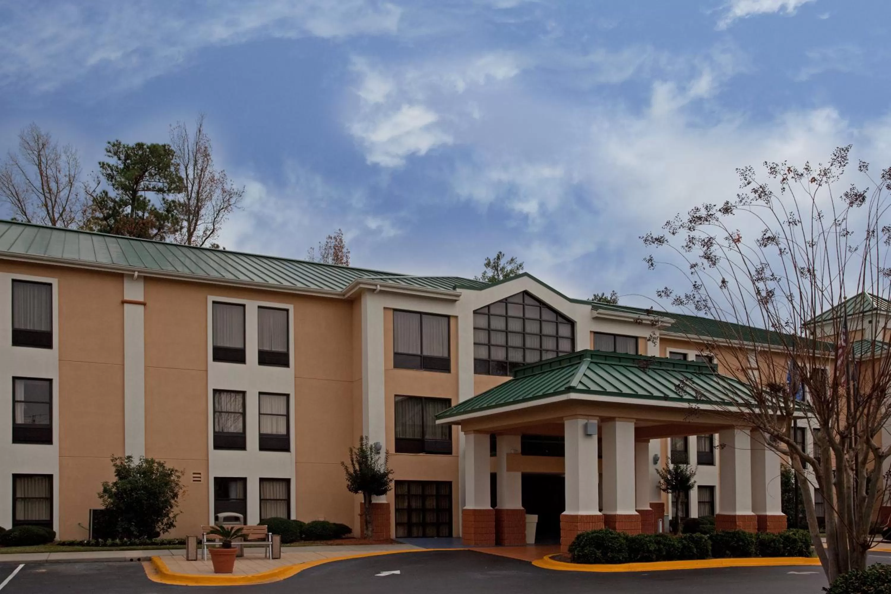 Property building in Lexington Inn and Suites