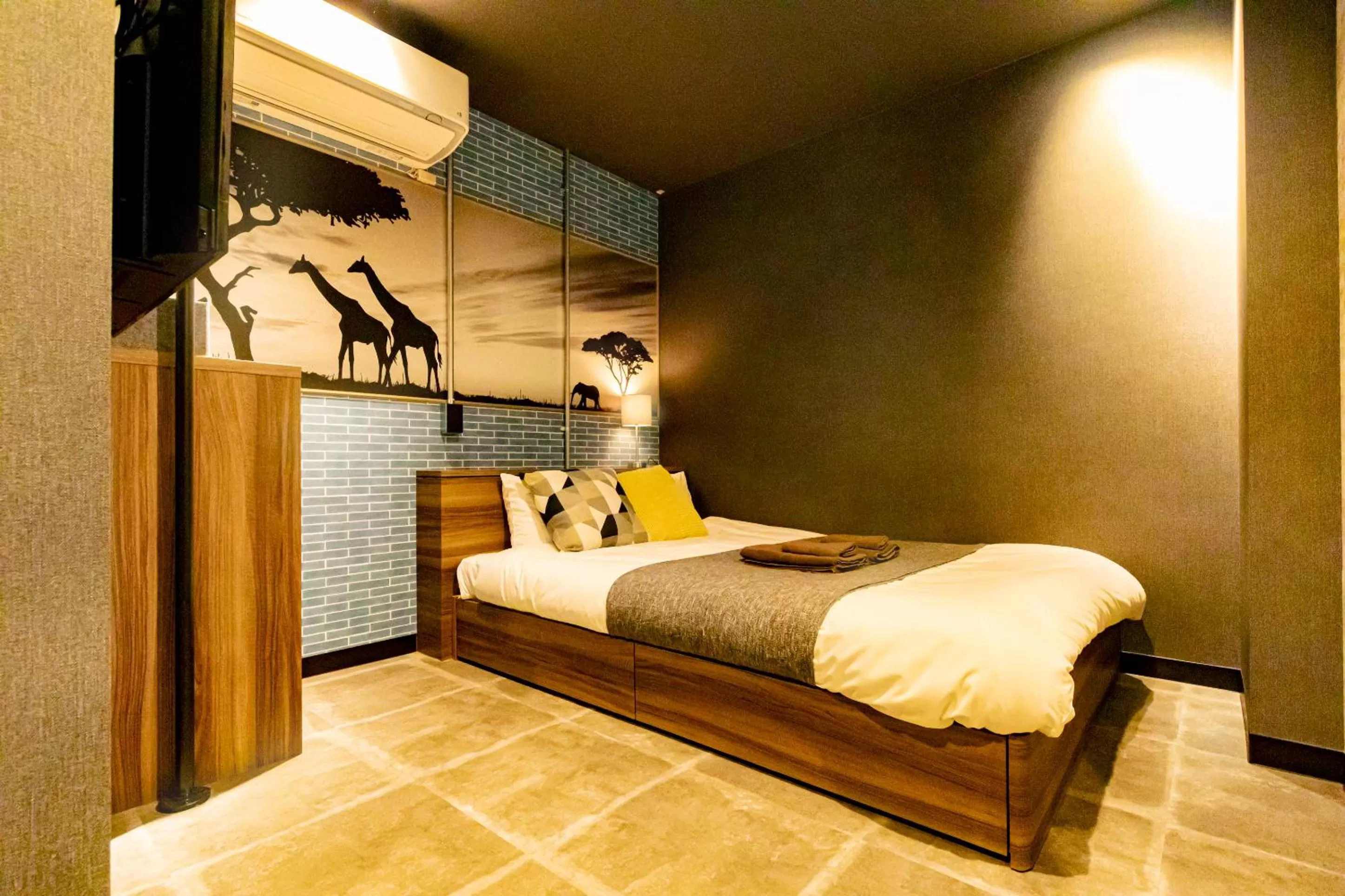 Bed in UNDER RAILWAY HOTEL AKIHABARA