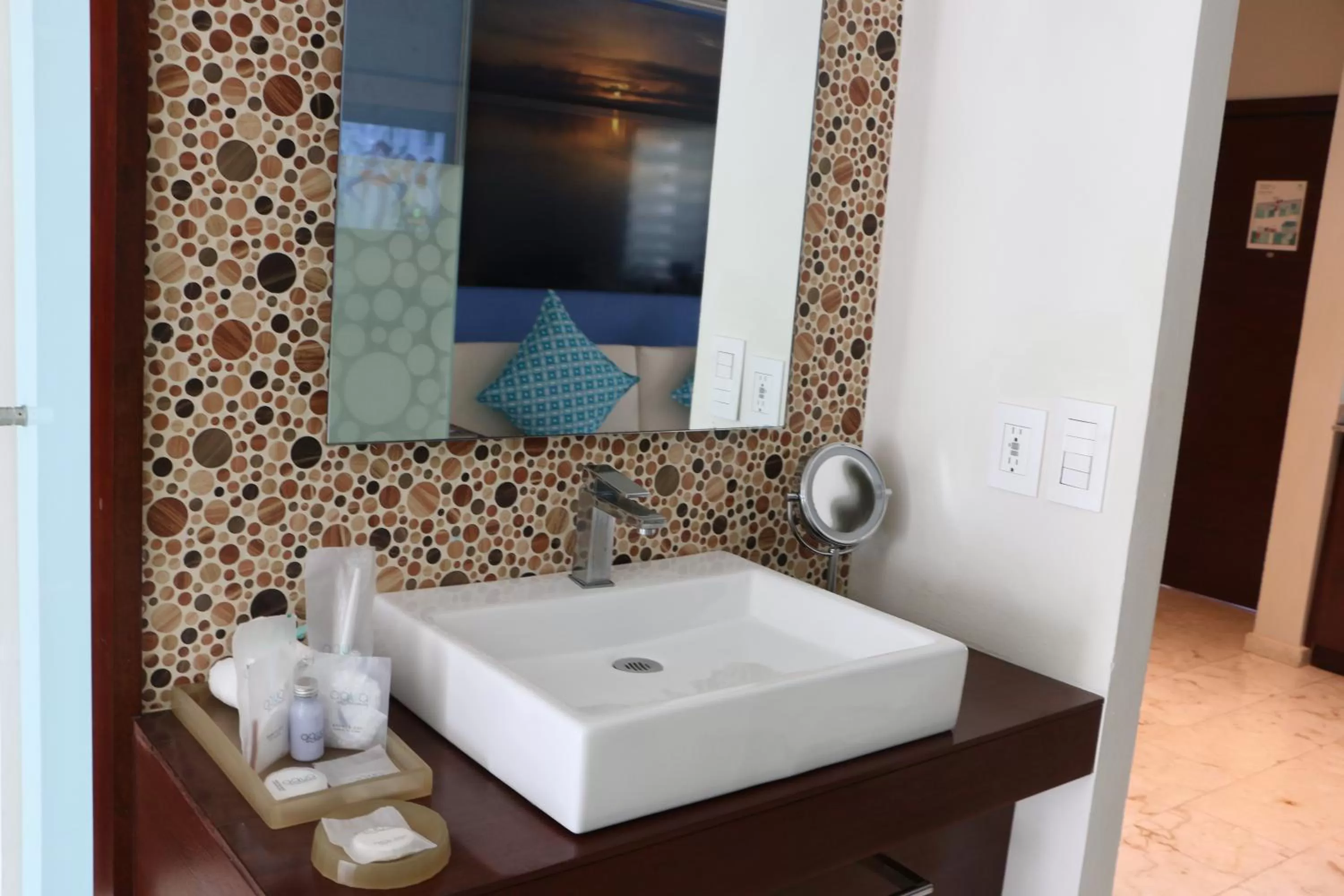 Bathroom in Hotel The Palm