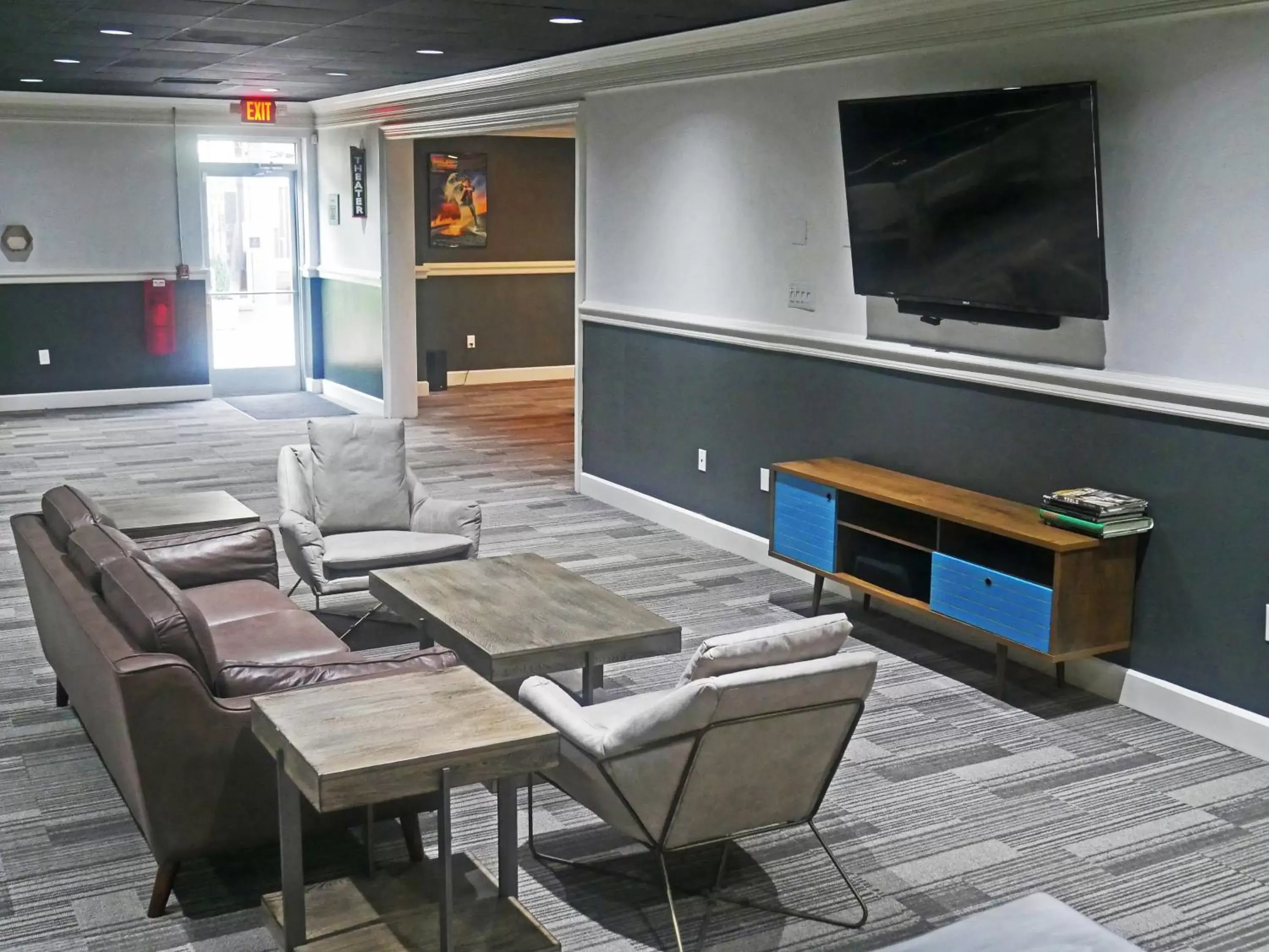 TV and multimedia, Seating Area in Hillside Crossing Nashville a Ramada by Wyndham
