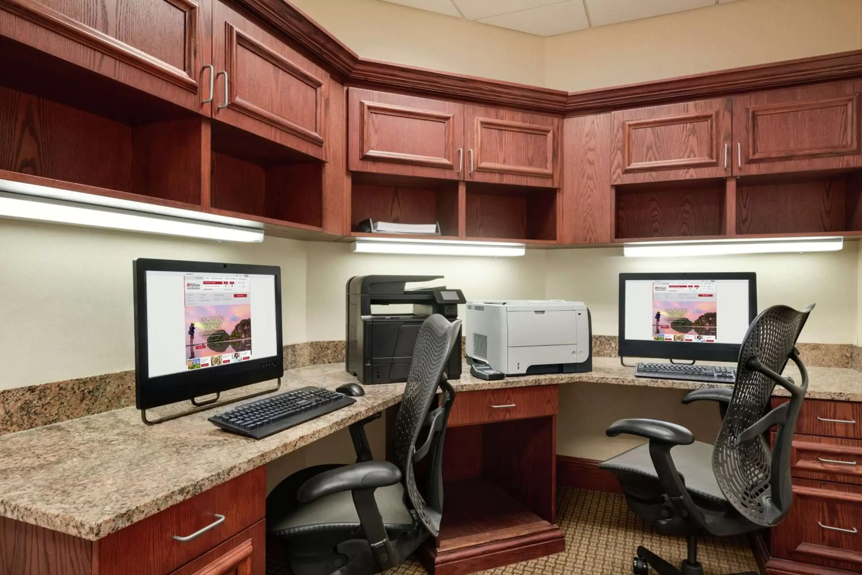 Business facilities, Business Area/Conference Room in Hilton Garden Inn Dubuque Downtown