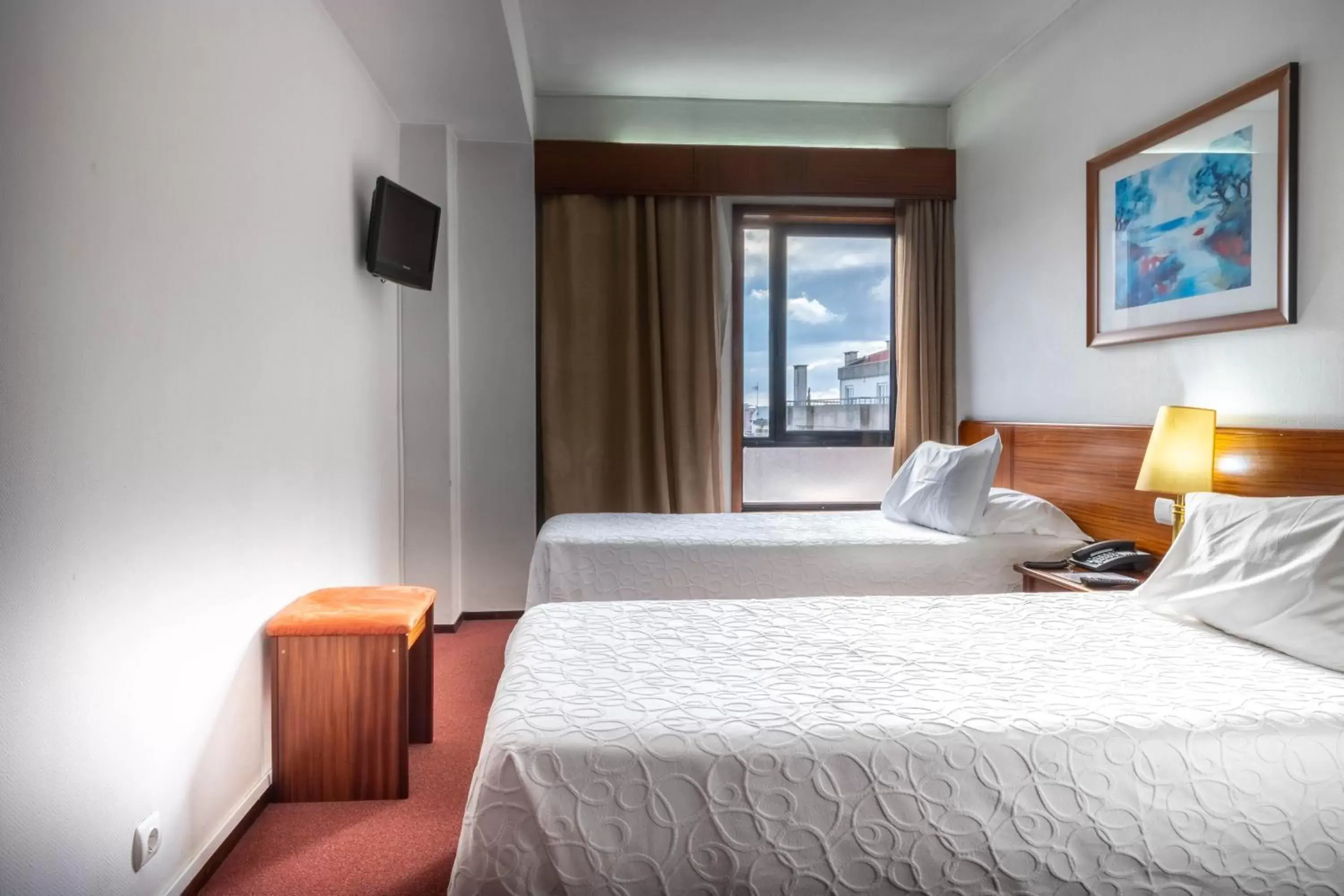 Photo of the whole room, Bed in Hotel A.S. Sao Joao da Madeira