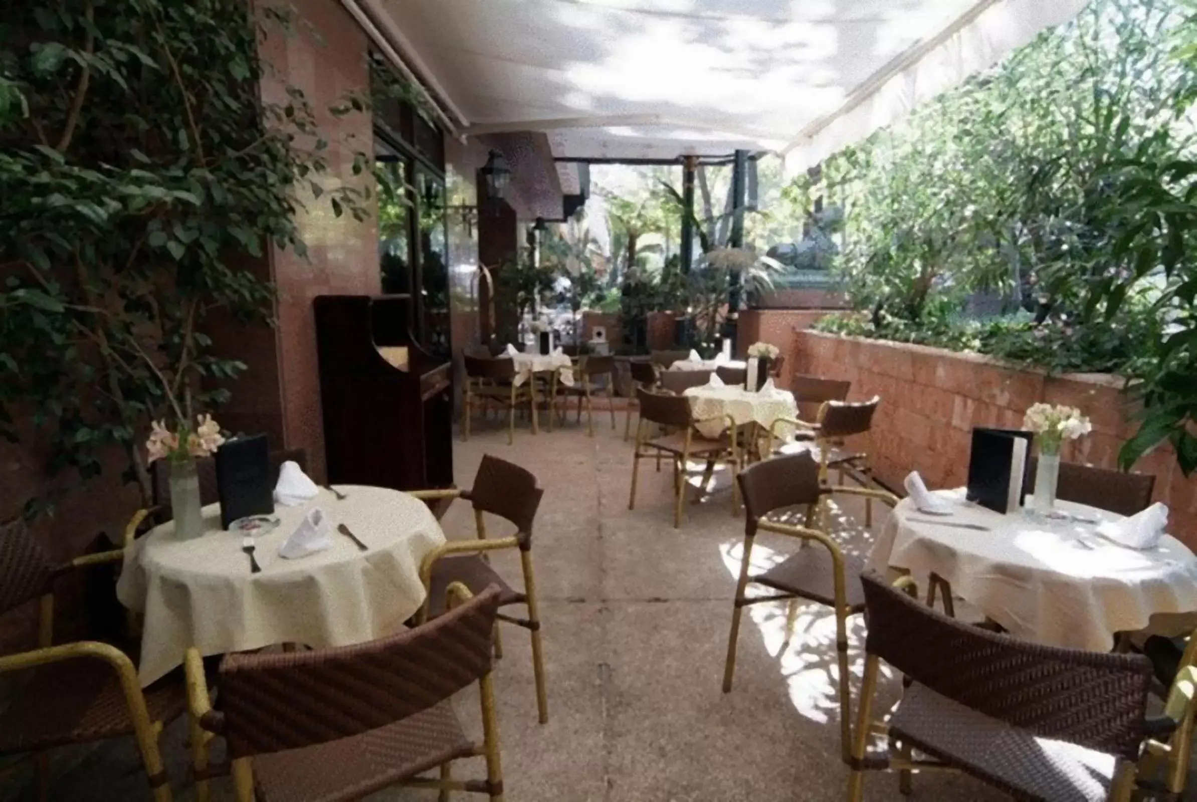 Restaurant/places to eat in Park Plaza Santiago Restaurant/places to eat in Park Plaza Santiago