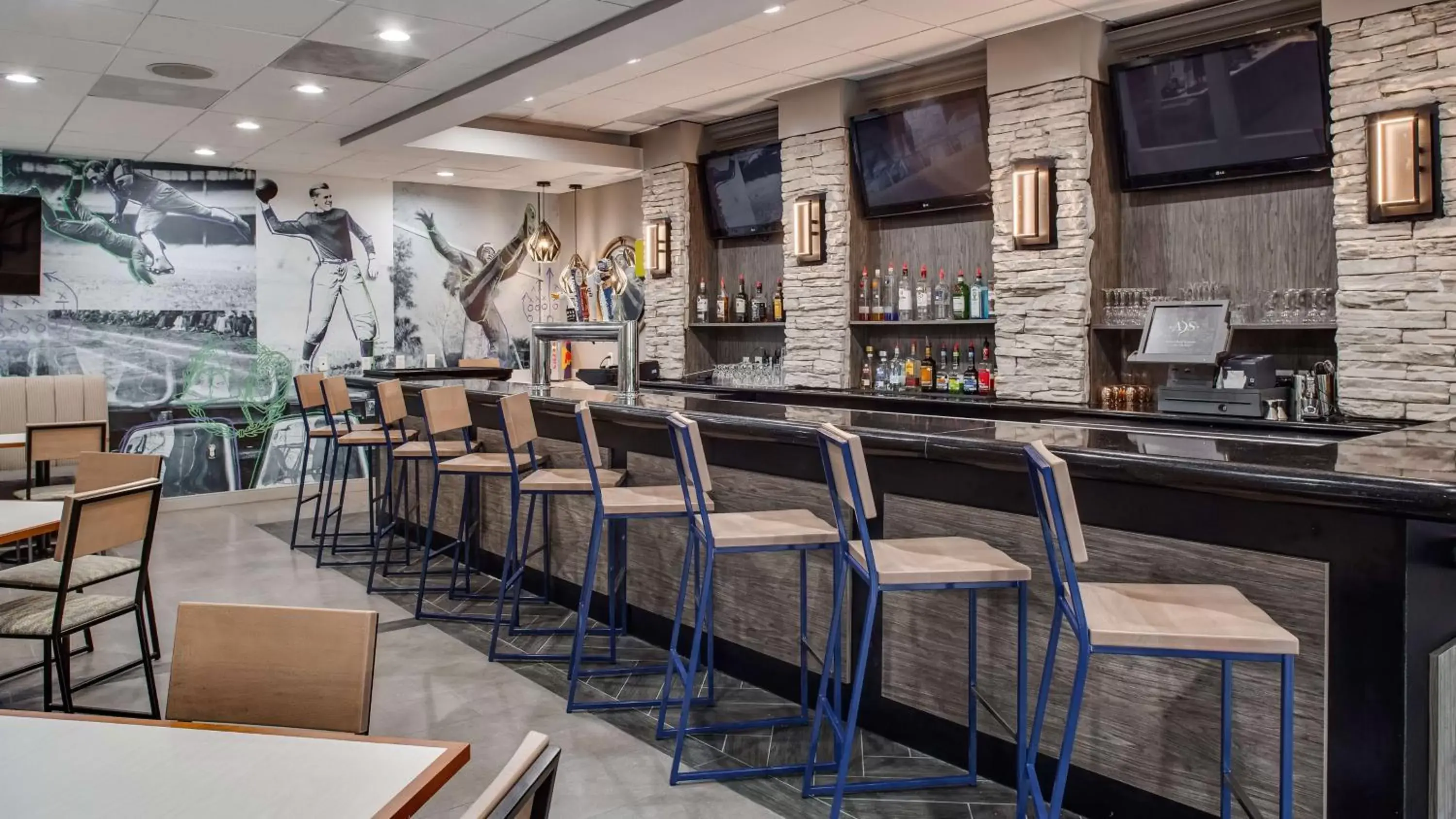 Lounge or bar, Lounge/Bar in Best Western Premier Richmond City Gateway