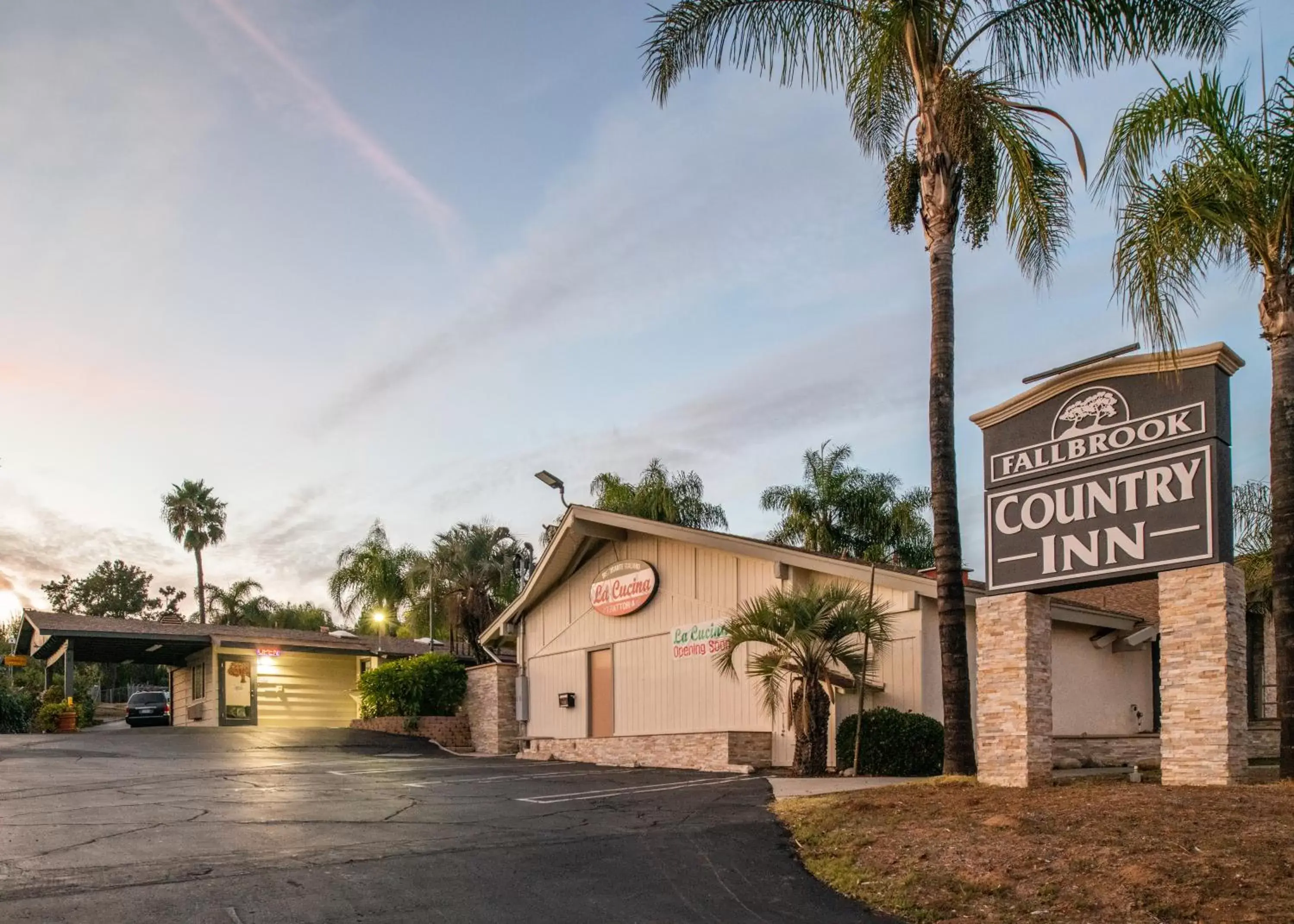 Property Building in Fallbrook Country Inn