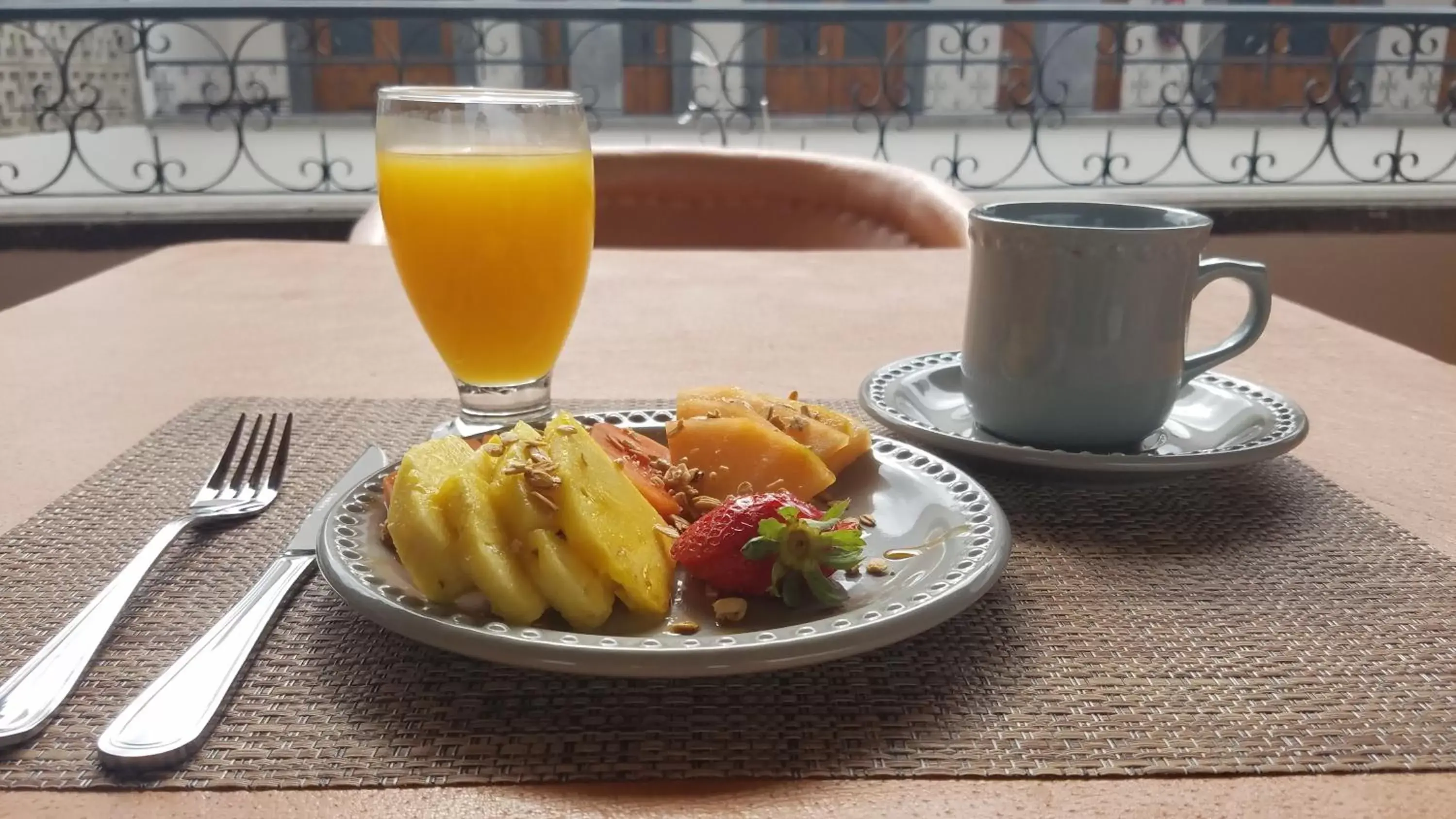 Breakfast in Puerta San Pedro