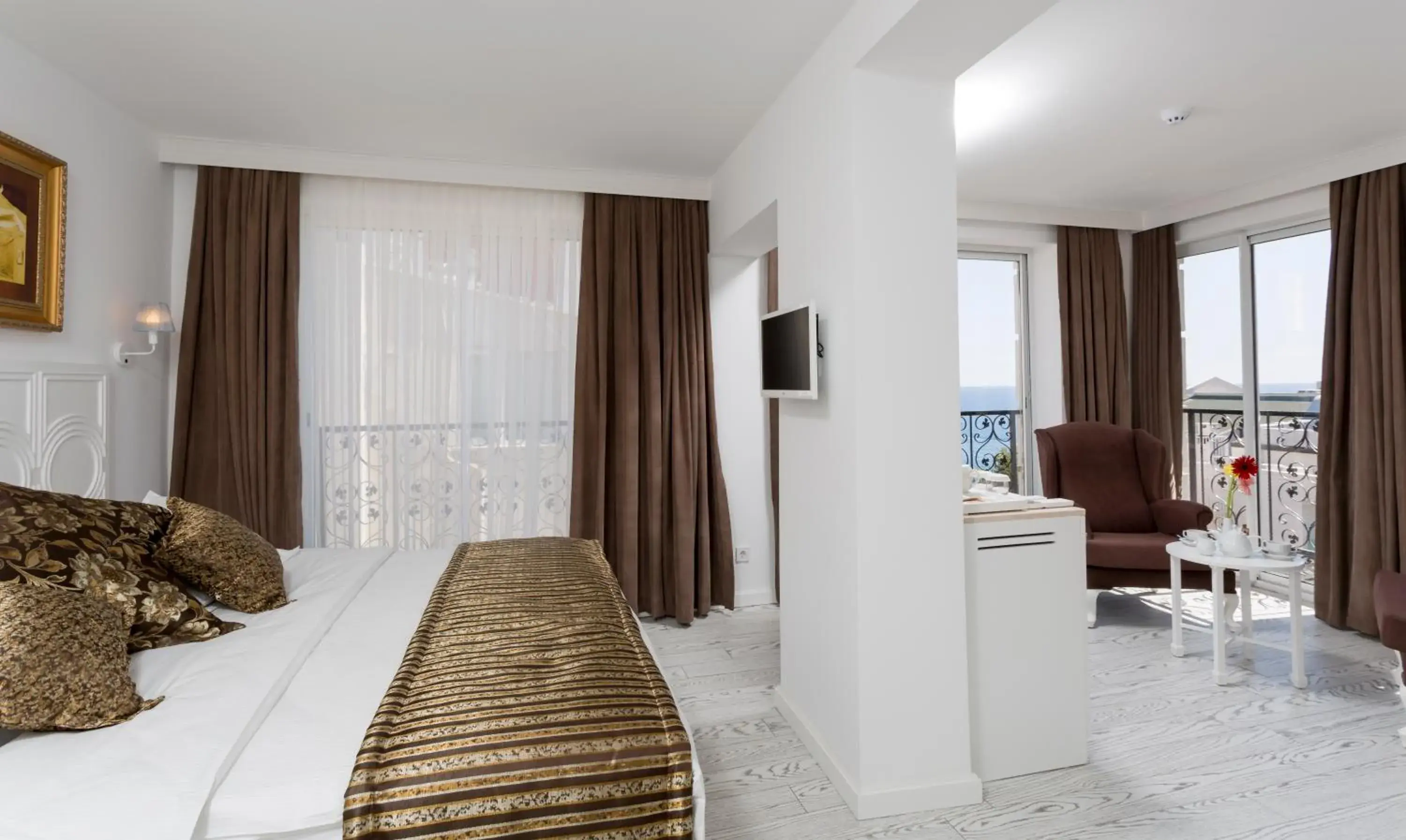 Grand Suite in Wise Hotel & Spa - Adults Only Grand Suite in Wise Hotel & Spa - Adults Only