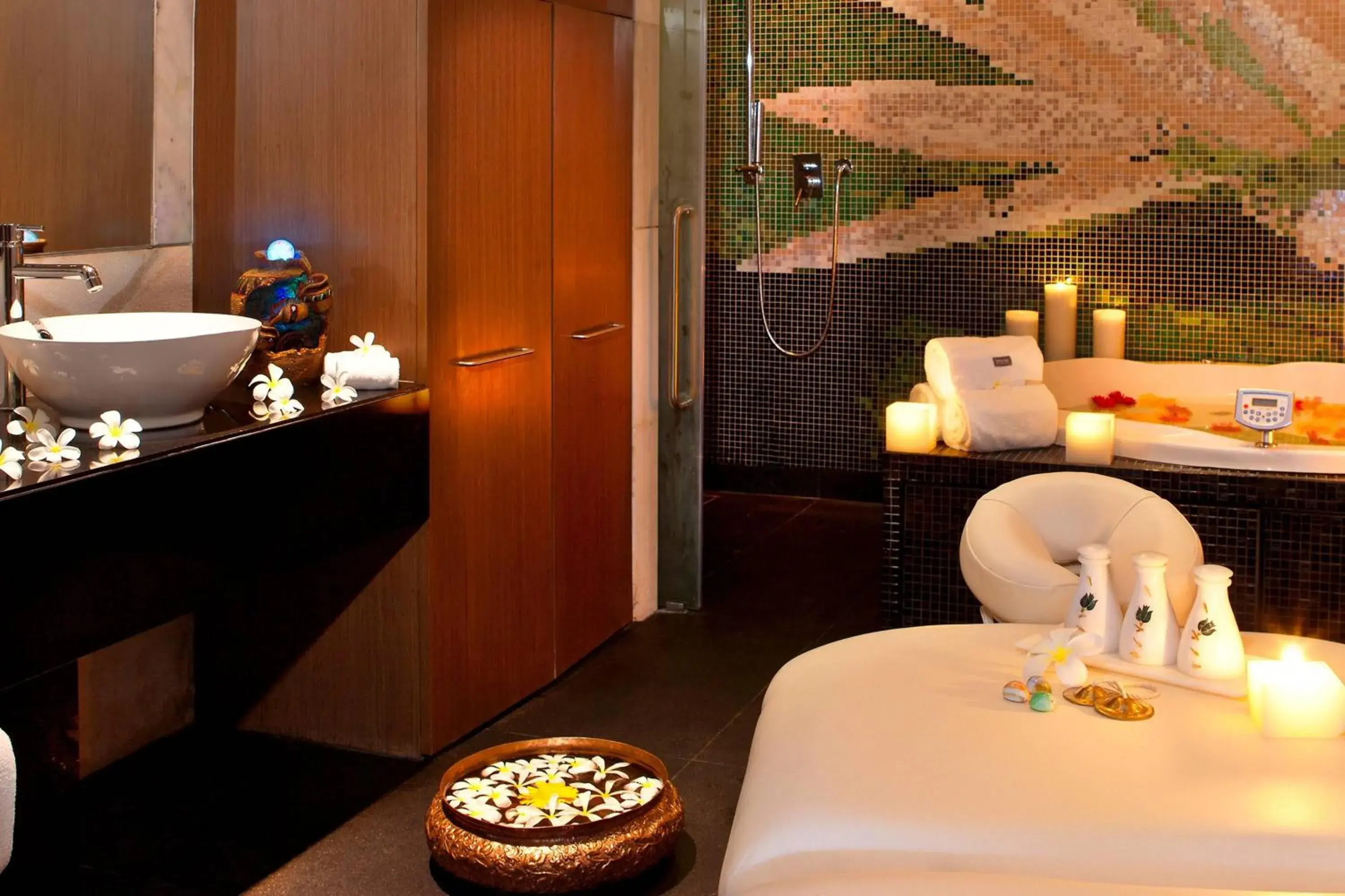 Spa and wellness centre/facilities, Bathroom in The Westin Hyderabad Mindspace