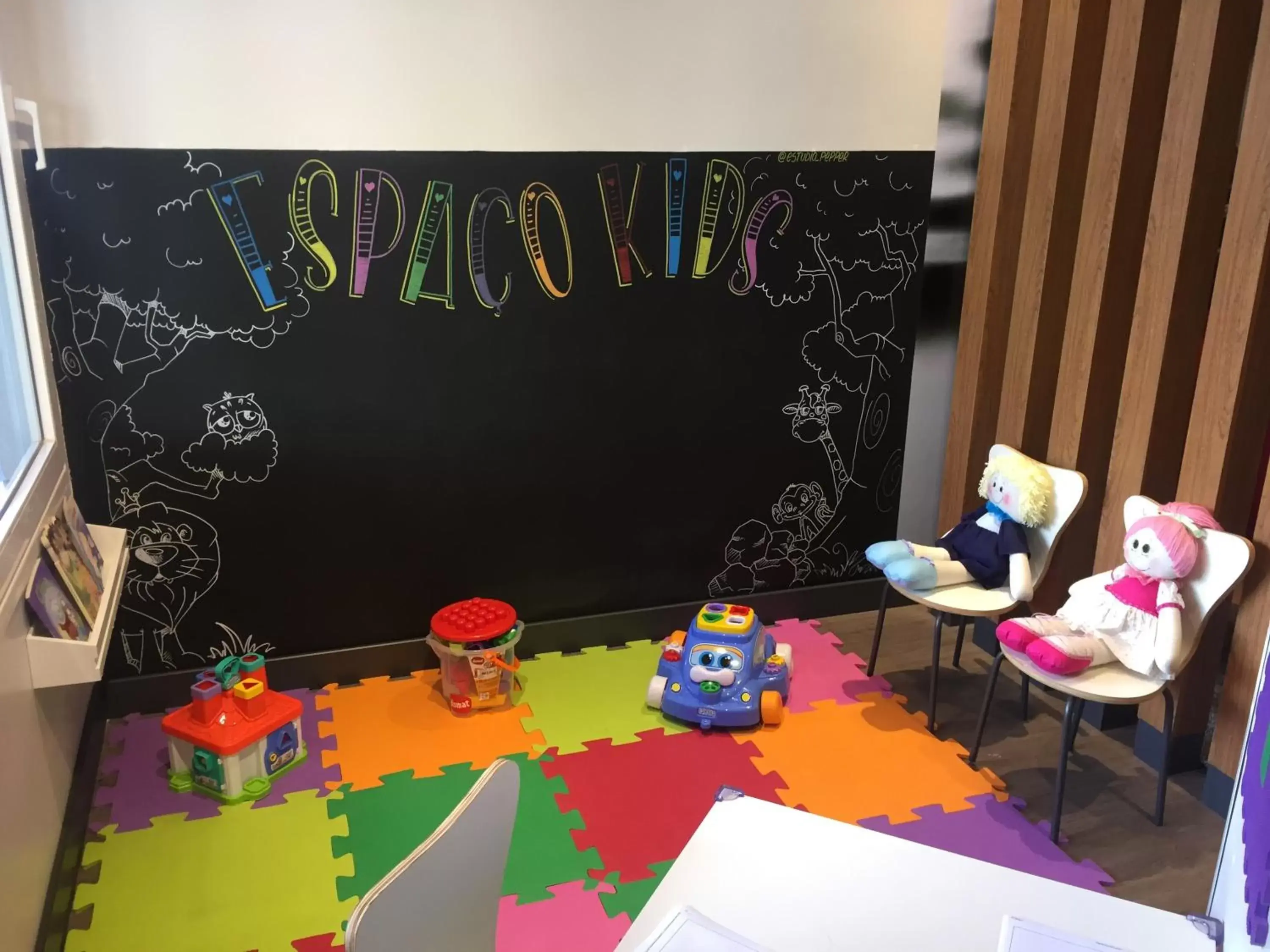 Kids's club in ibis Joinville