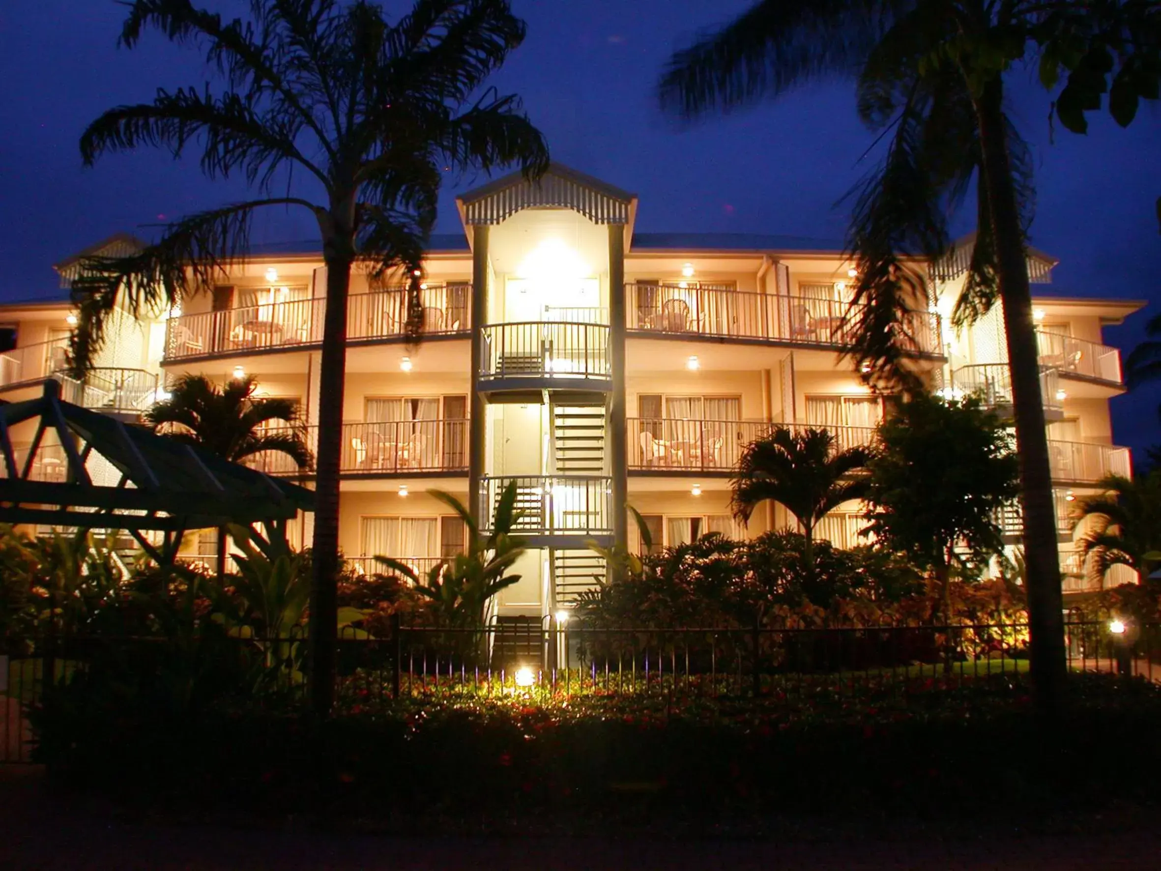 Property Building in Cairns Beach Resort