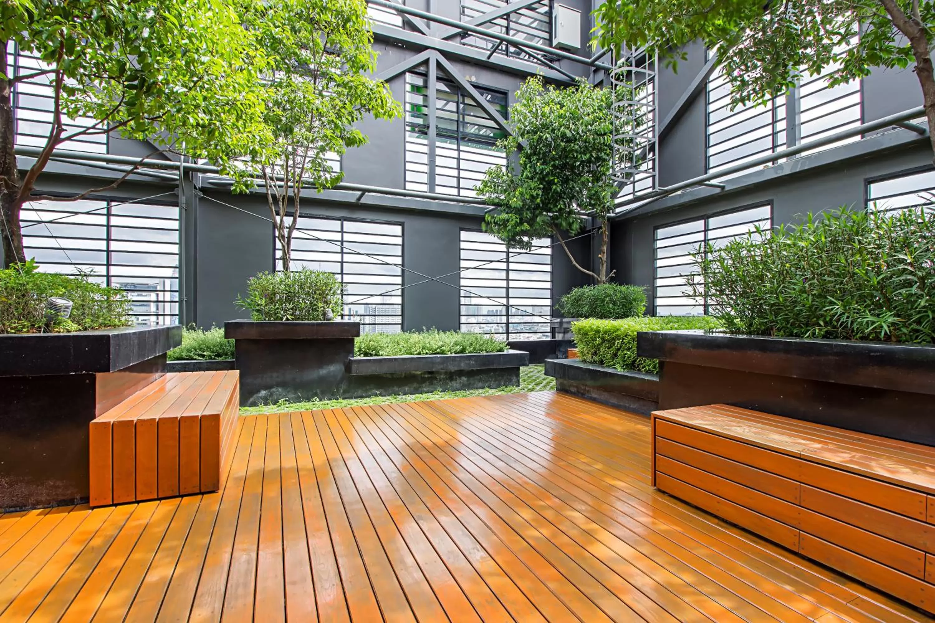 Lobby or reception in Holiday Inn Express Bangkok Siam by IHG