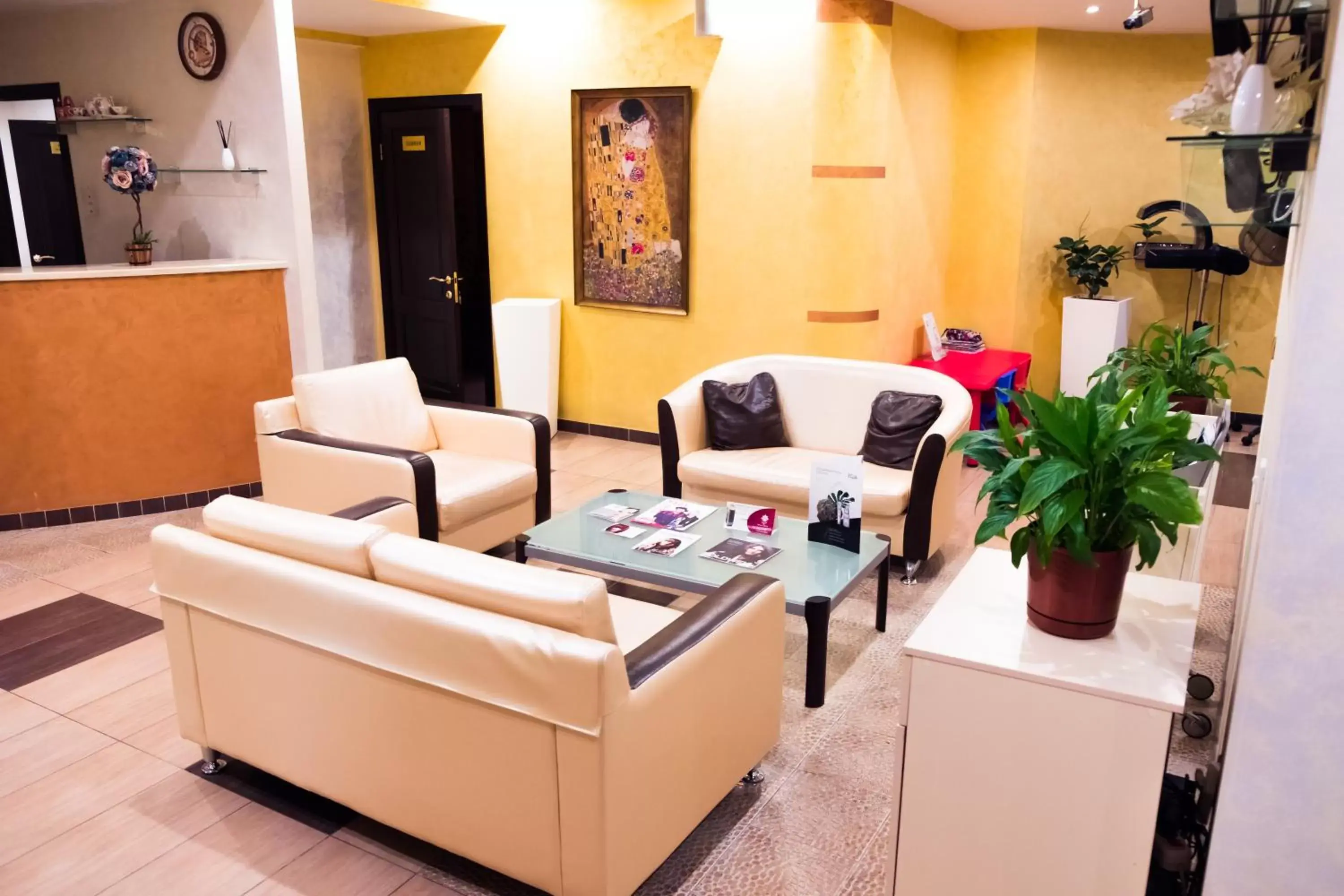Spa and wellness centre/facilities, Lobby/Reception in Grand Sapphire Hotel