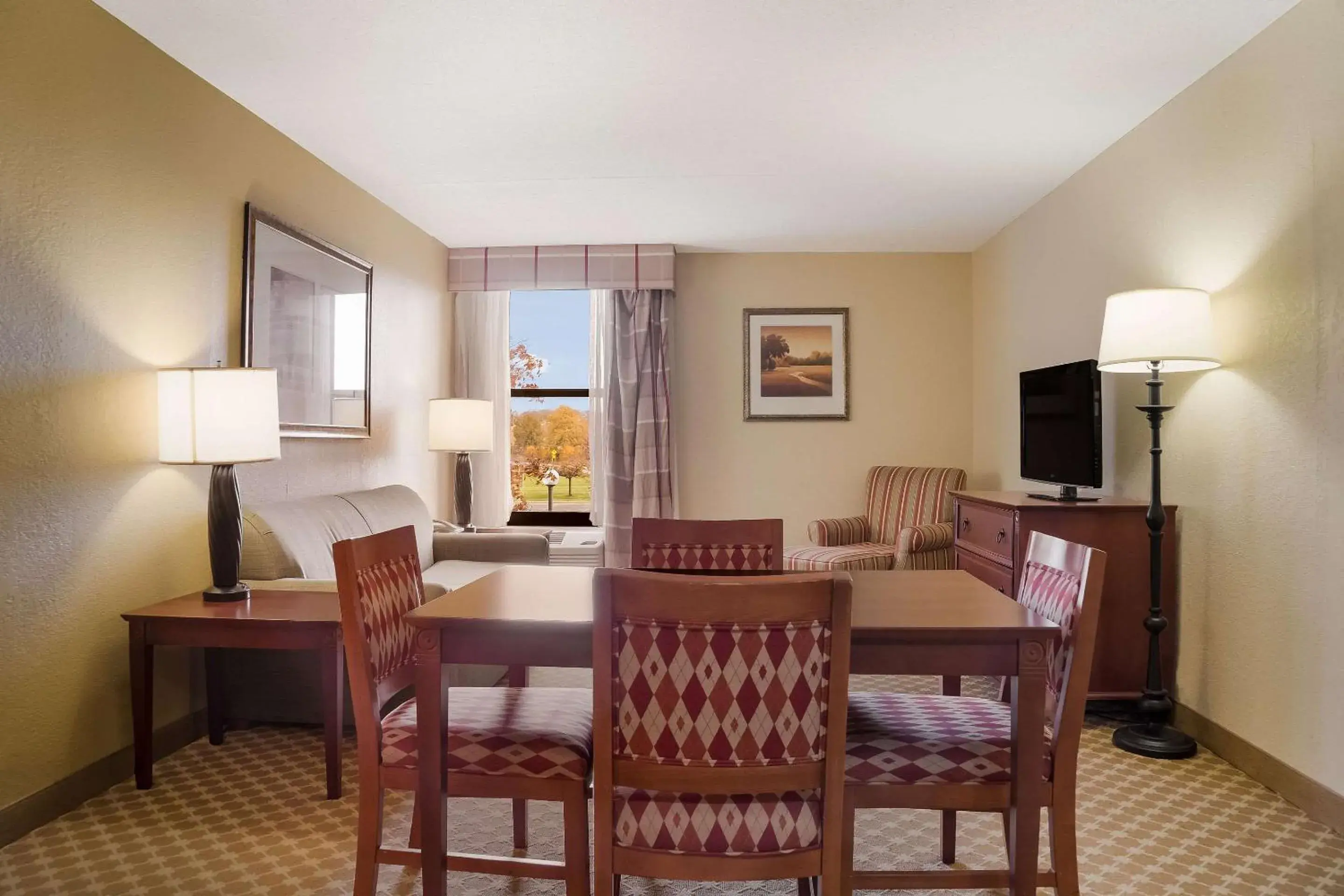 Bedroom, Dining Area in Quality Inn & Suites