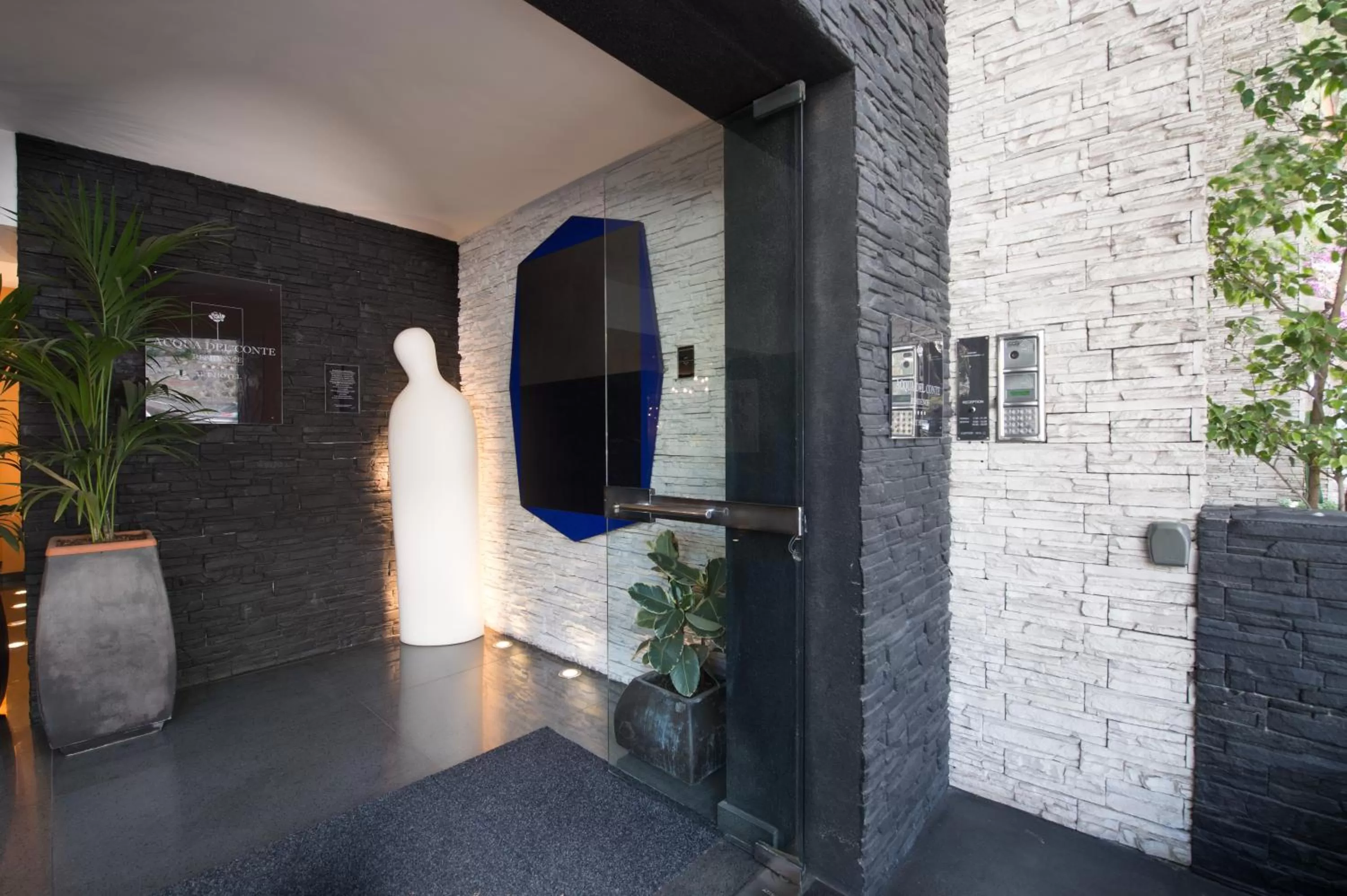 Facade/entrance in Residence Acqua del Conte