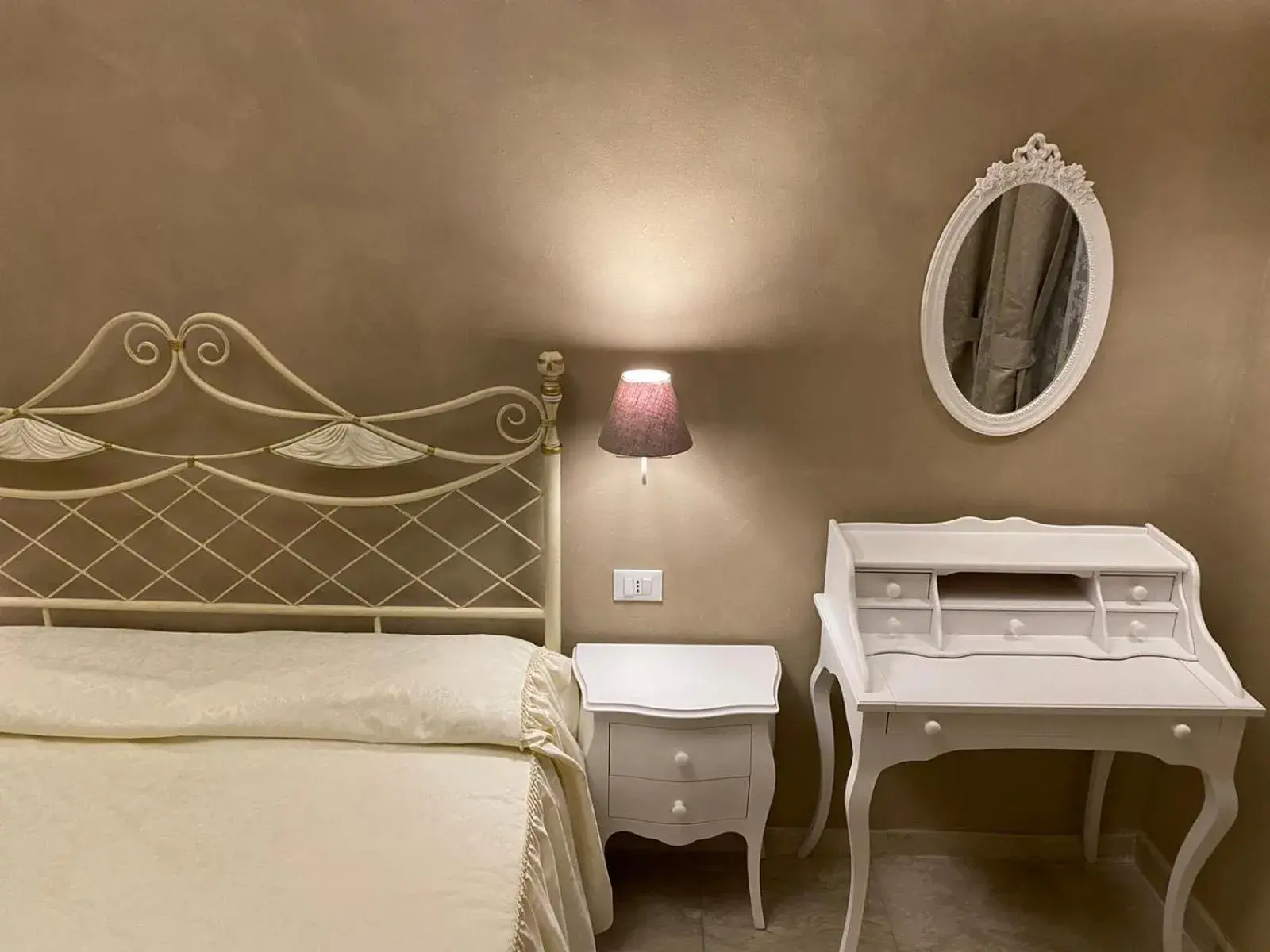 Bed in Boutique Hotel Calais Milano