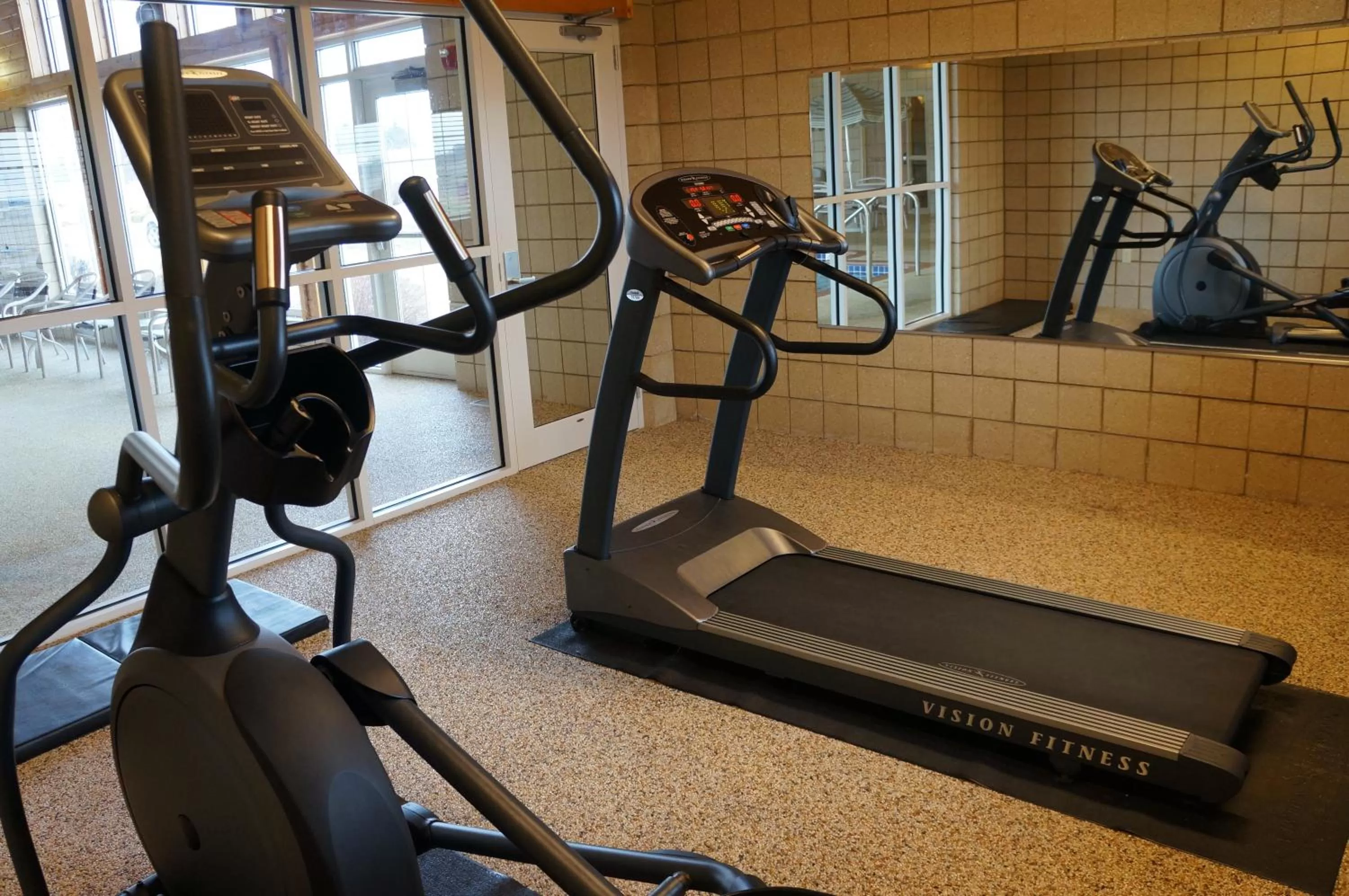 Fitness centre/facilities in AmericInn by Wyndham Anamosa