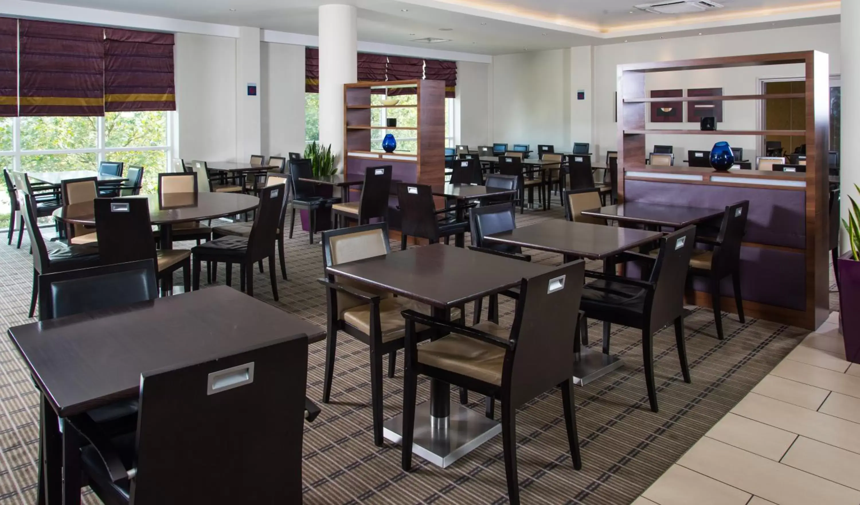 Restaurant/Places to Eat in Holiday Inn Express London Greenwich, an IHG Hotel