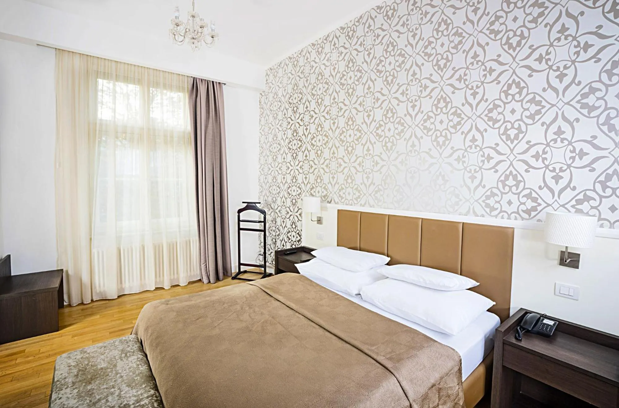 Bed in Deminka Palace