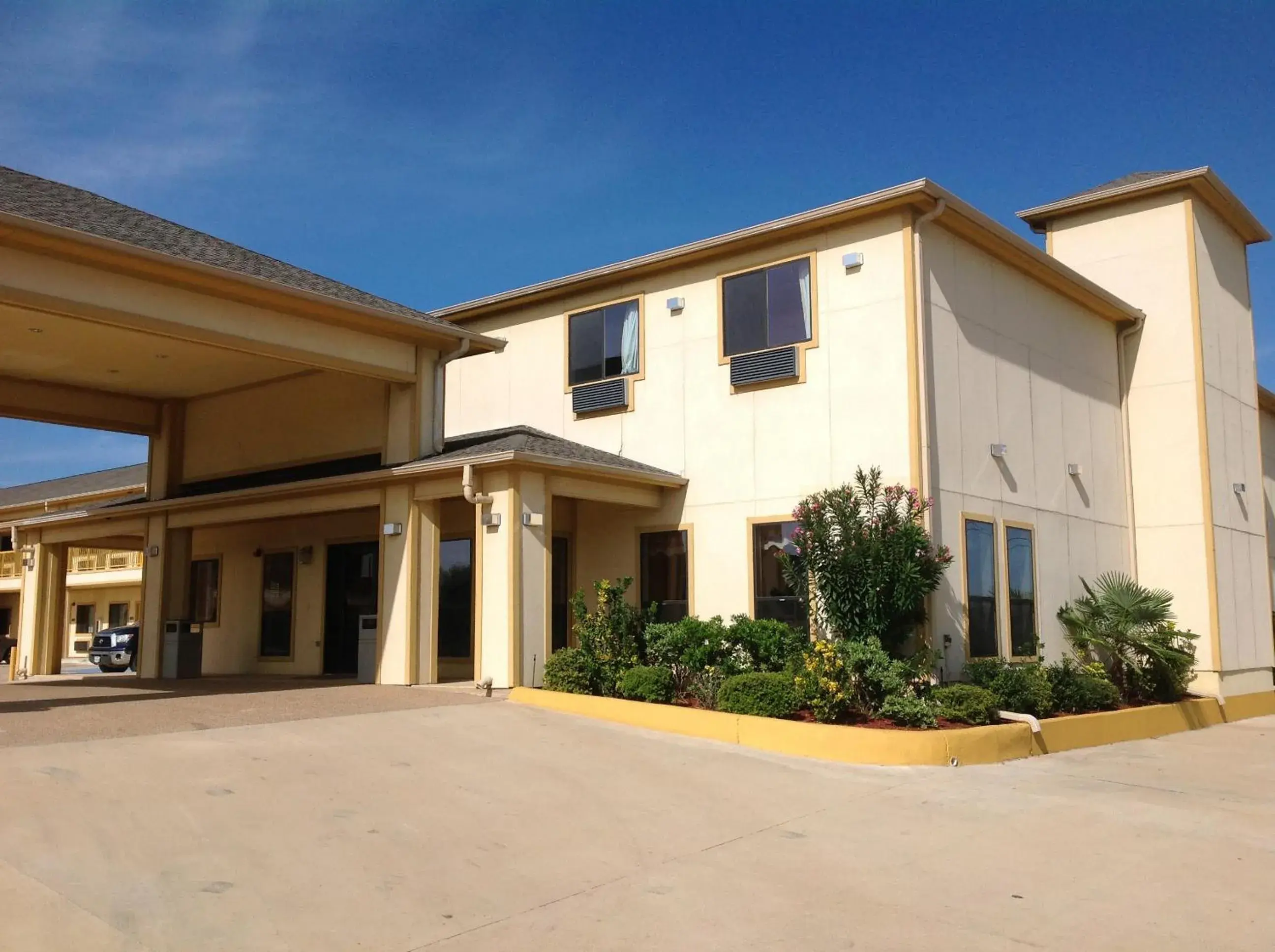 View (from property/room), Property Building in Budgetel Inn and Suites