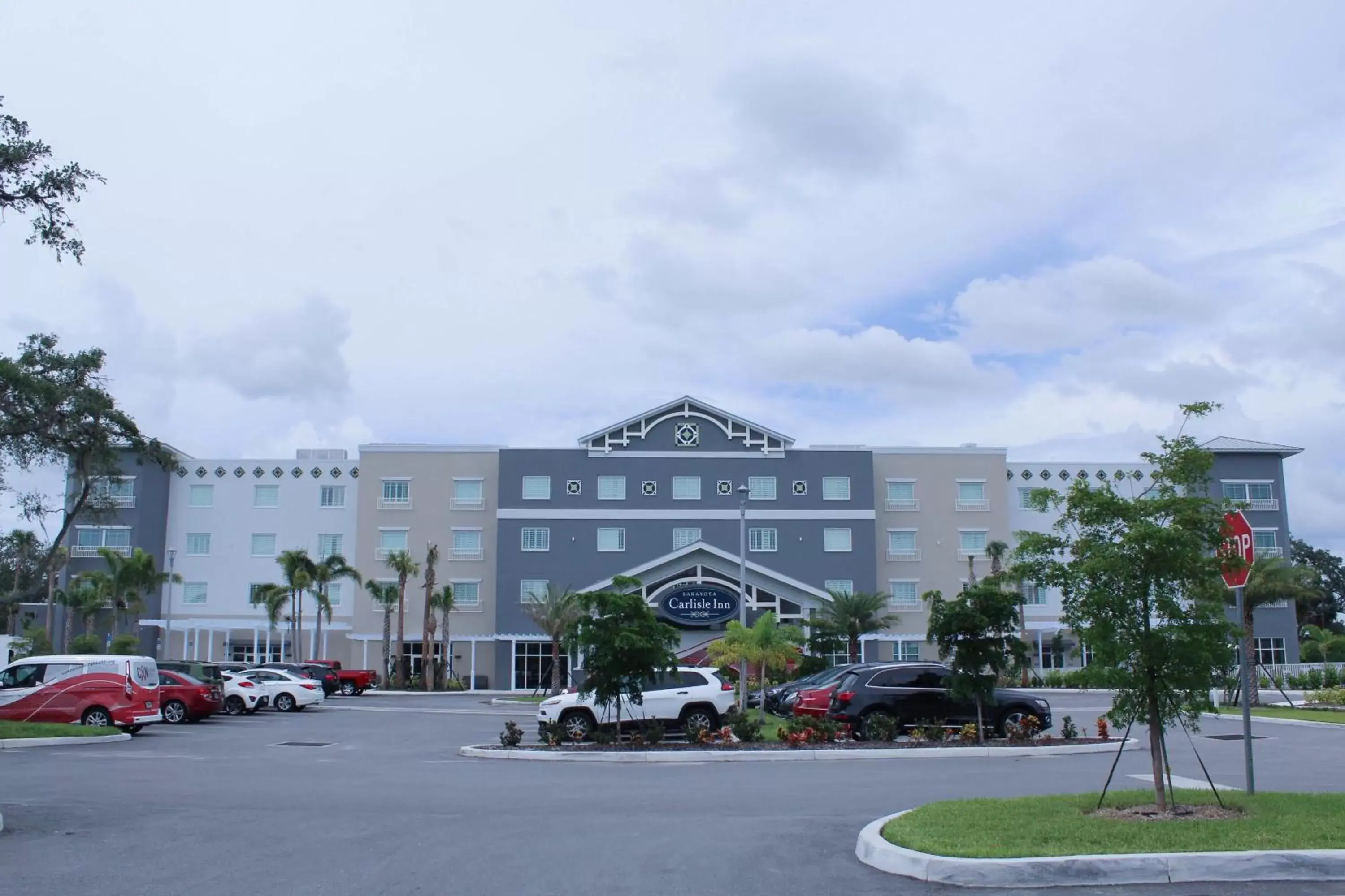 Property building in Carlisle Inn Sarasota Property building in Carlisle Inn Sarasota