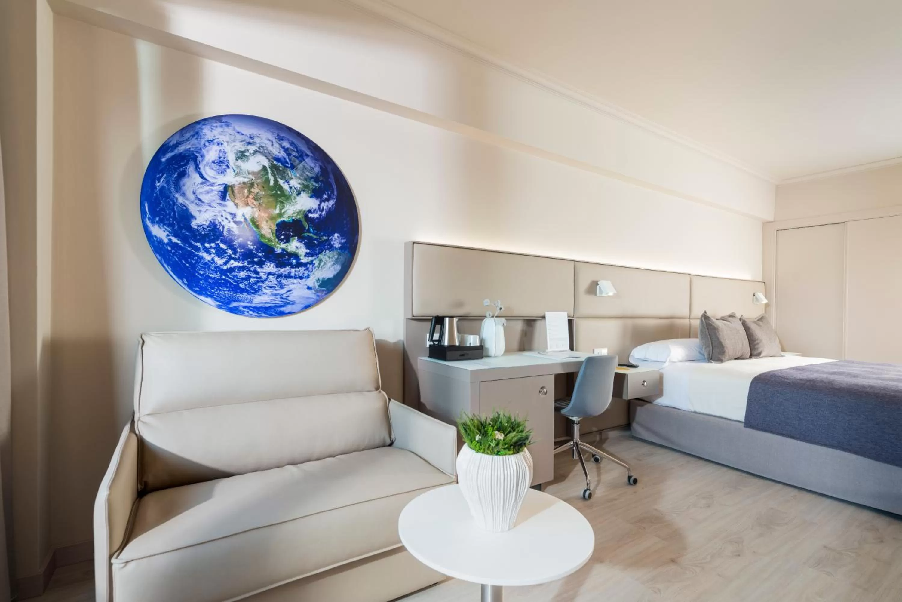 Bedroom, Bed in Sallés Hotel Pere IV