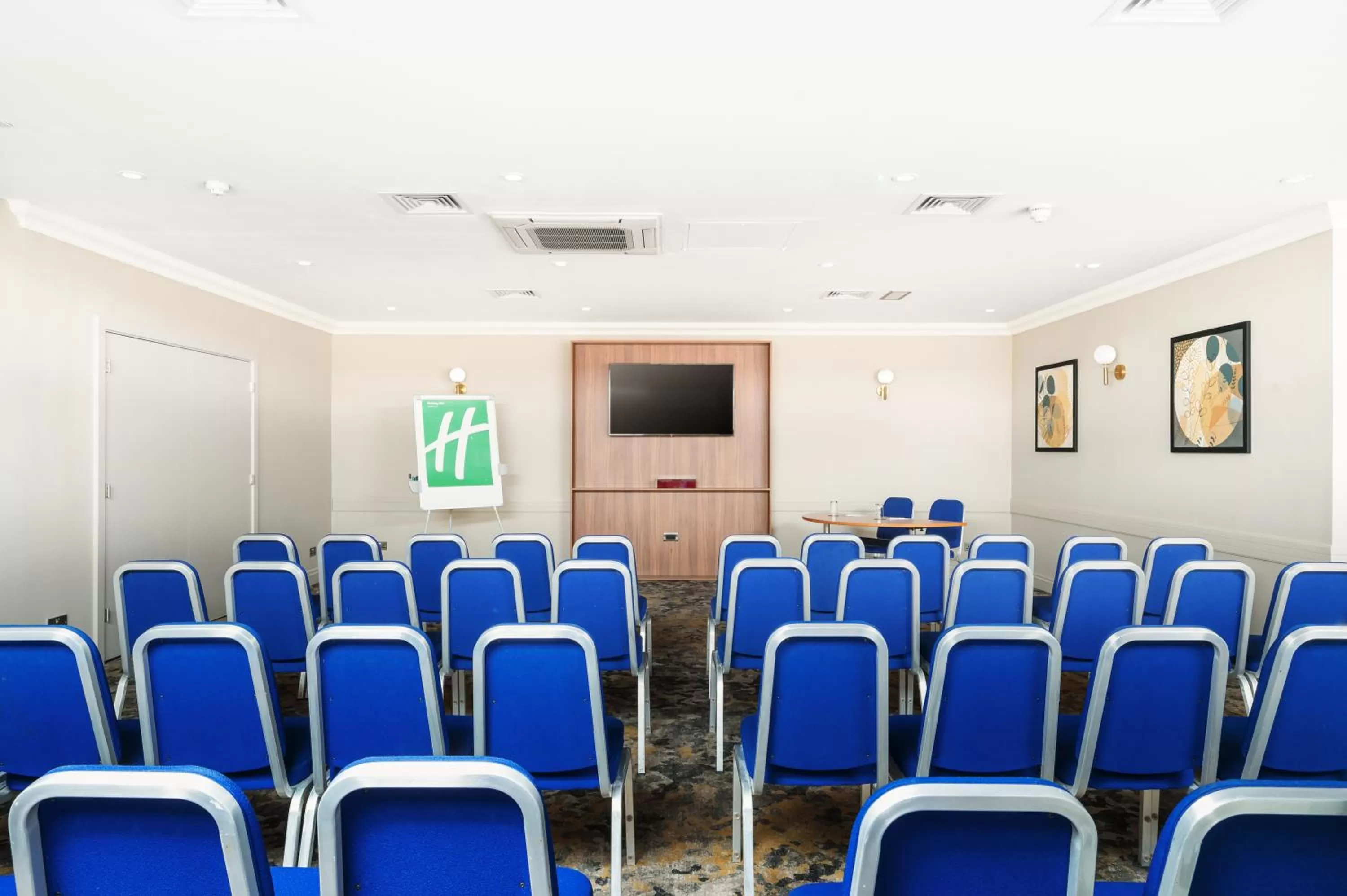 Meeting/conference room in Holiday Inn Derby/Nottingham by IHG