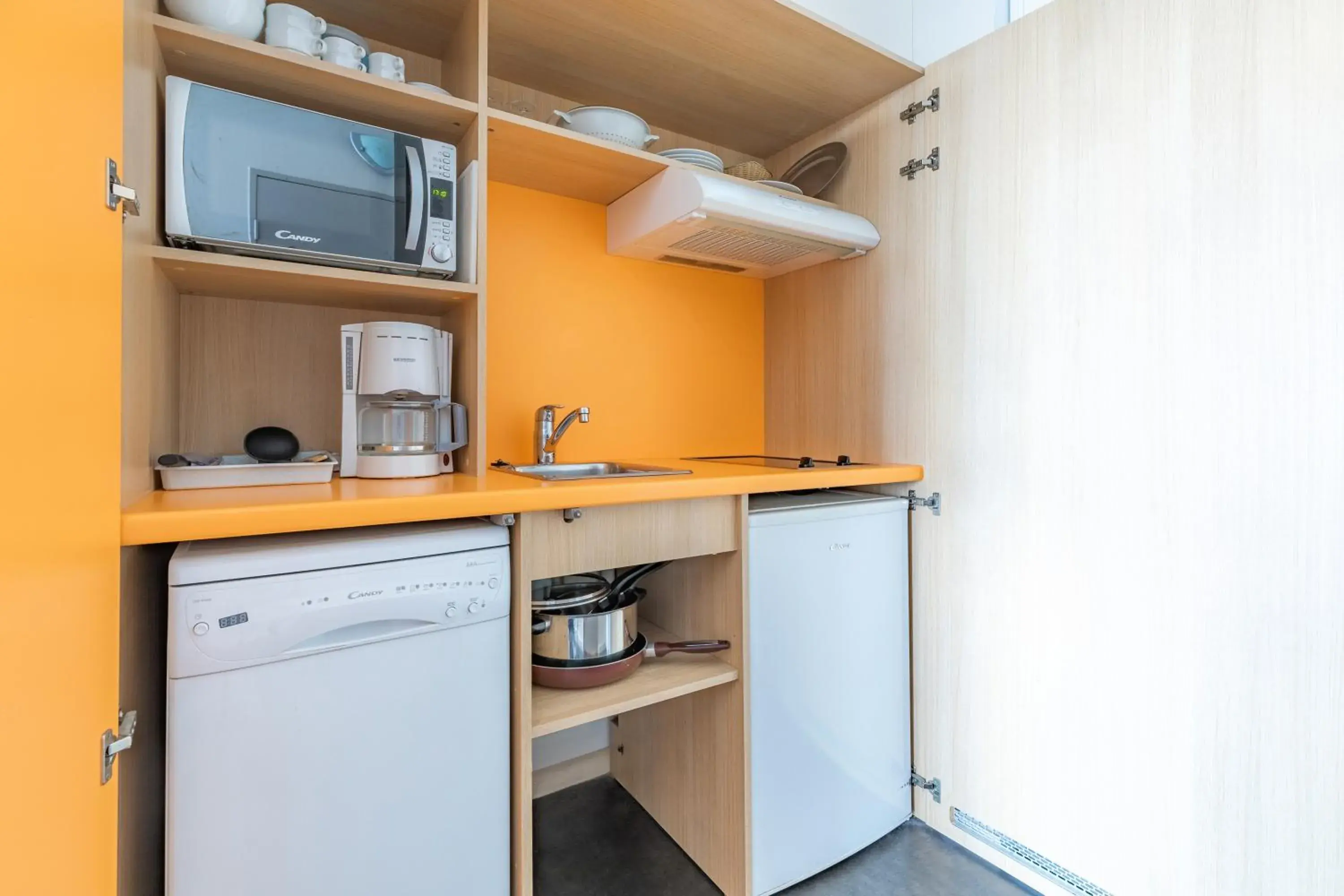 Kitchen or kitchenette, Kitchen/Kitchenette in Appart City Confort Tours