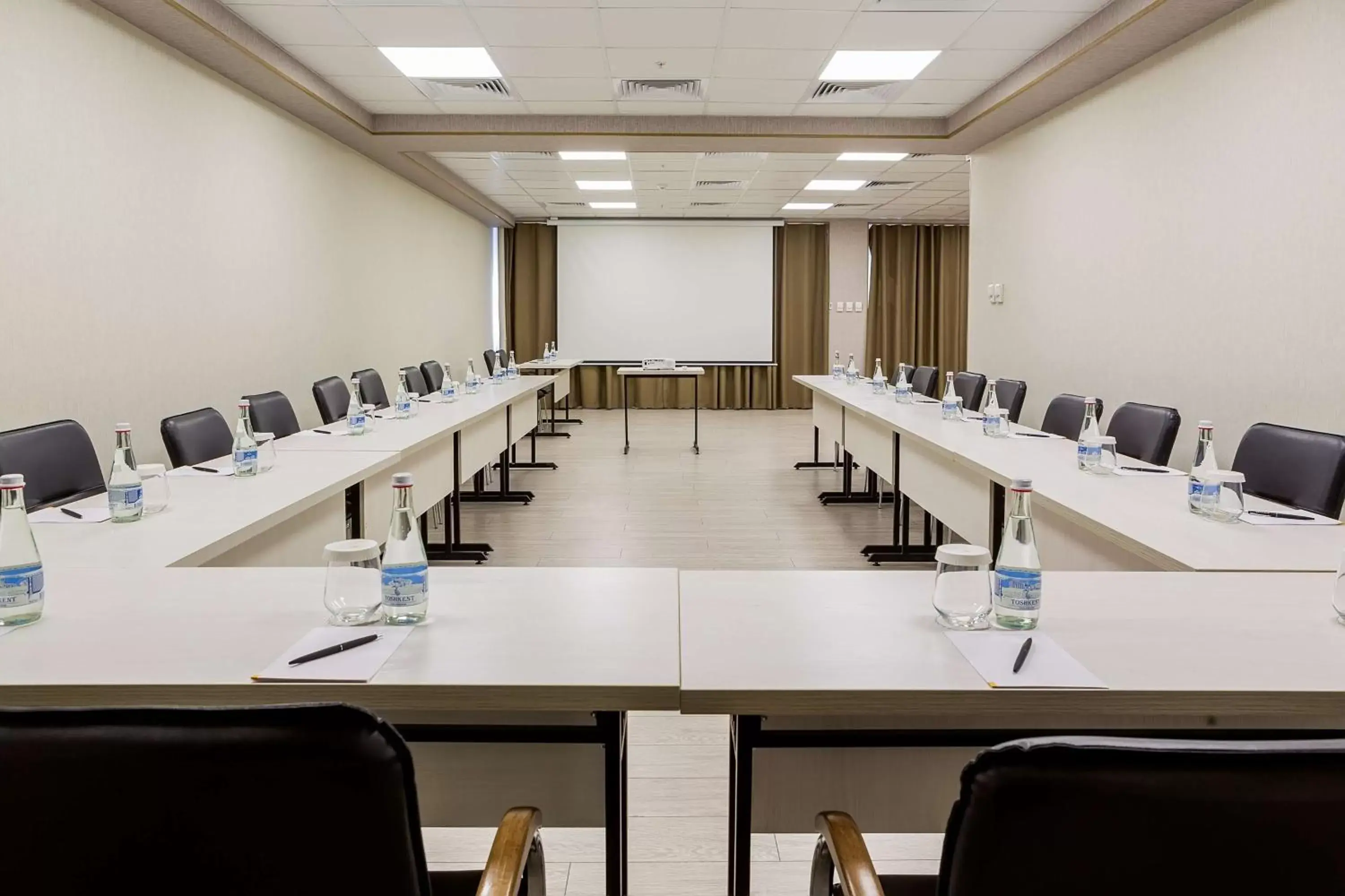 Meeting/conference room in Panarams Tashkent Hotel, a member of Radisson Individuals