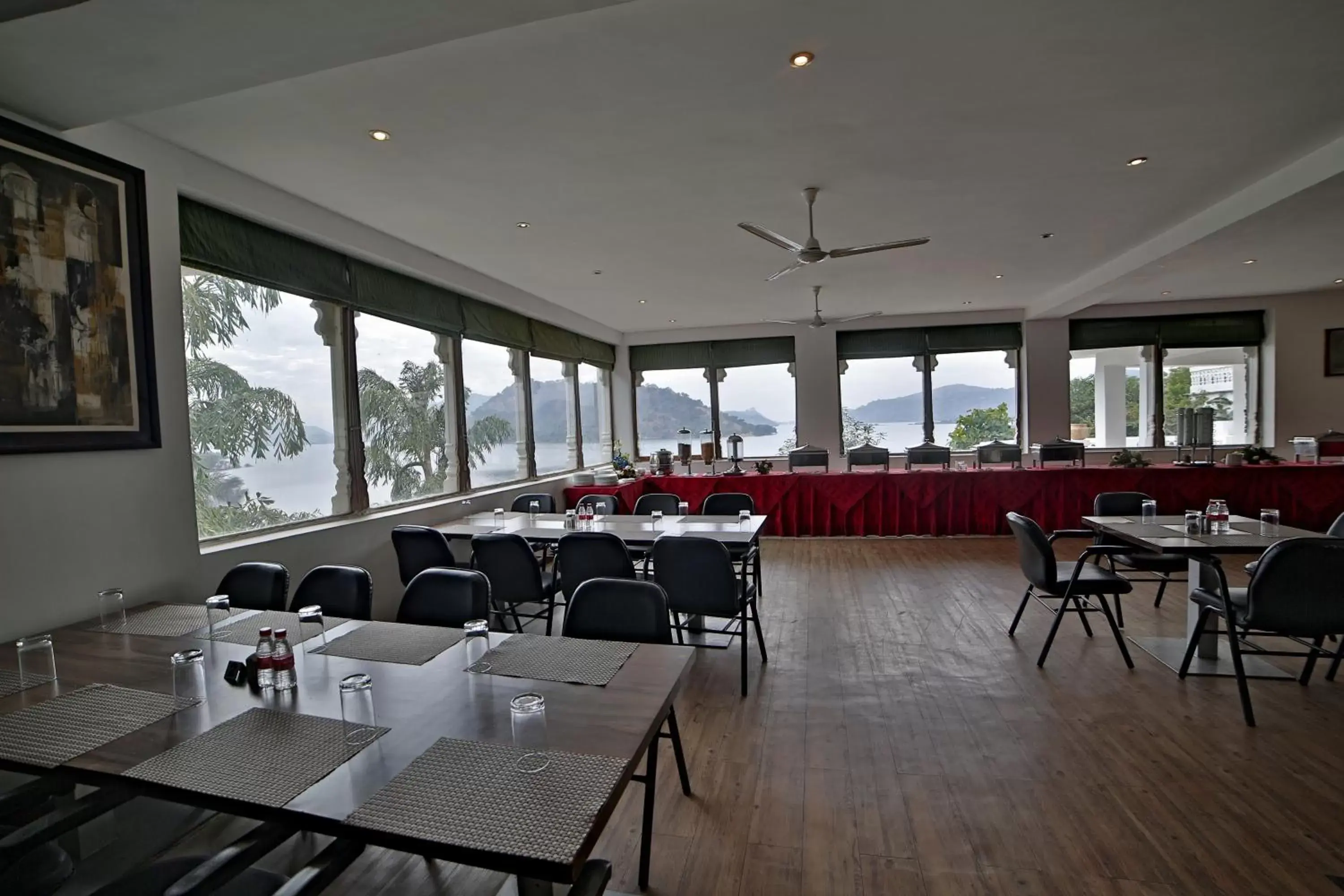 Dining area, Restaurant/Places to Eat in Jaisamand Island Resort