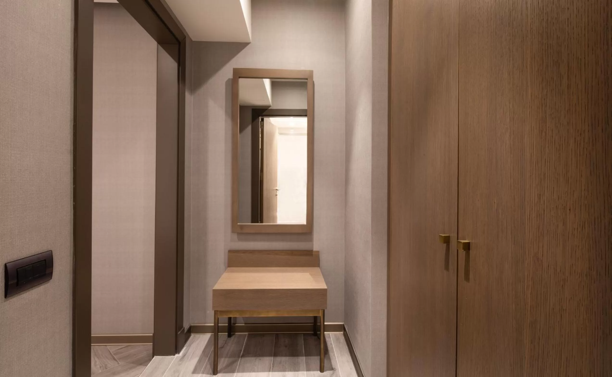 Area and facilities in Mula Hotel