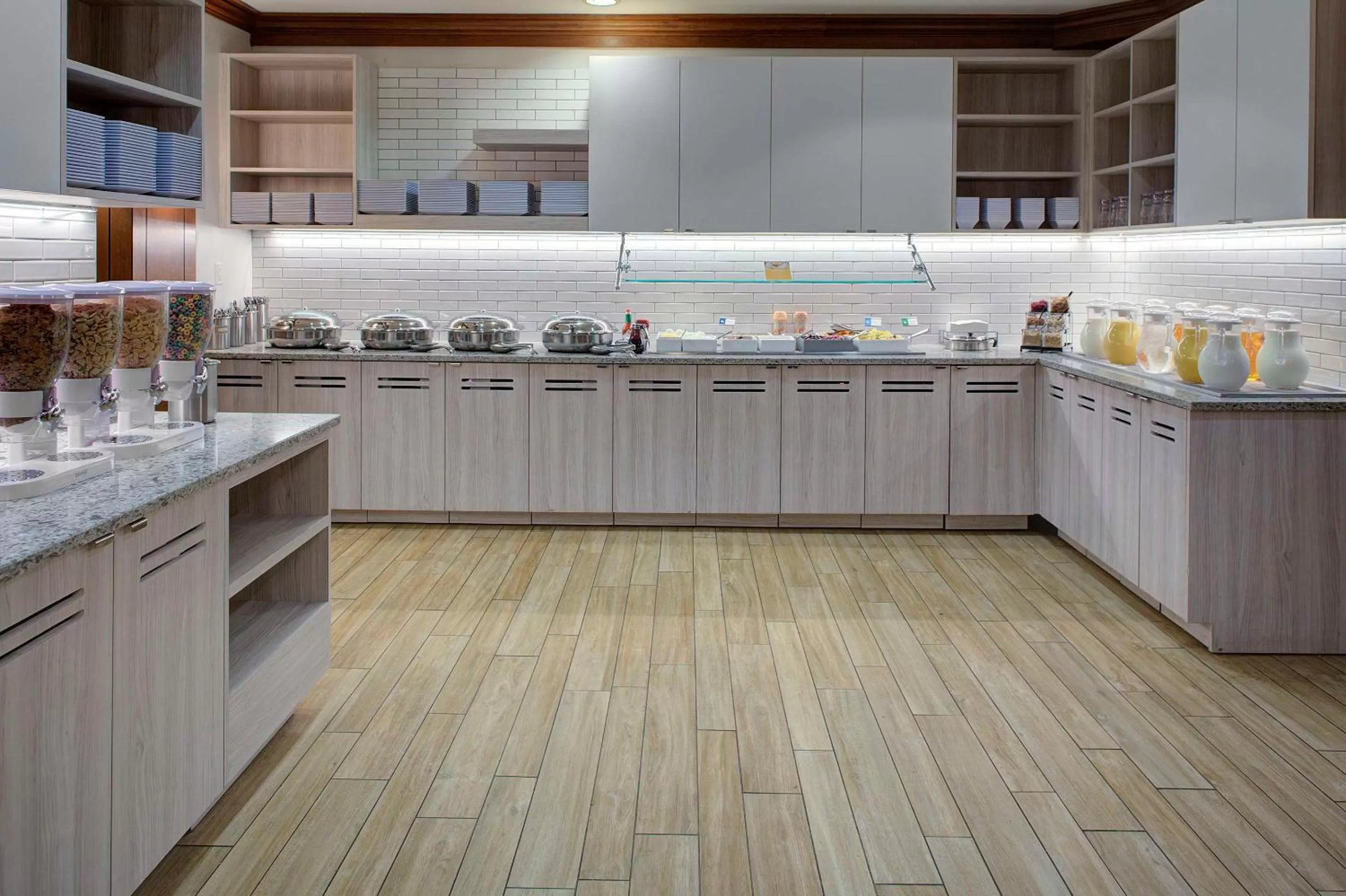 Restaurant/places to eat in Hyatt House Philadelphia/Plymouth Meeting