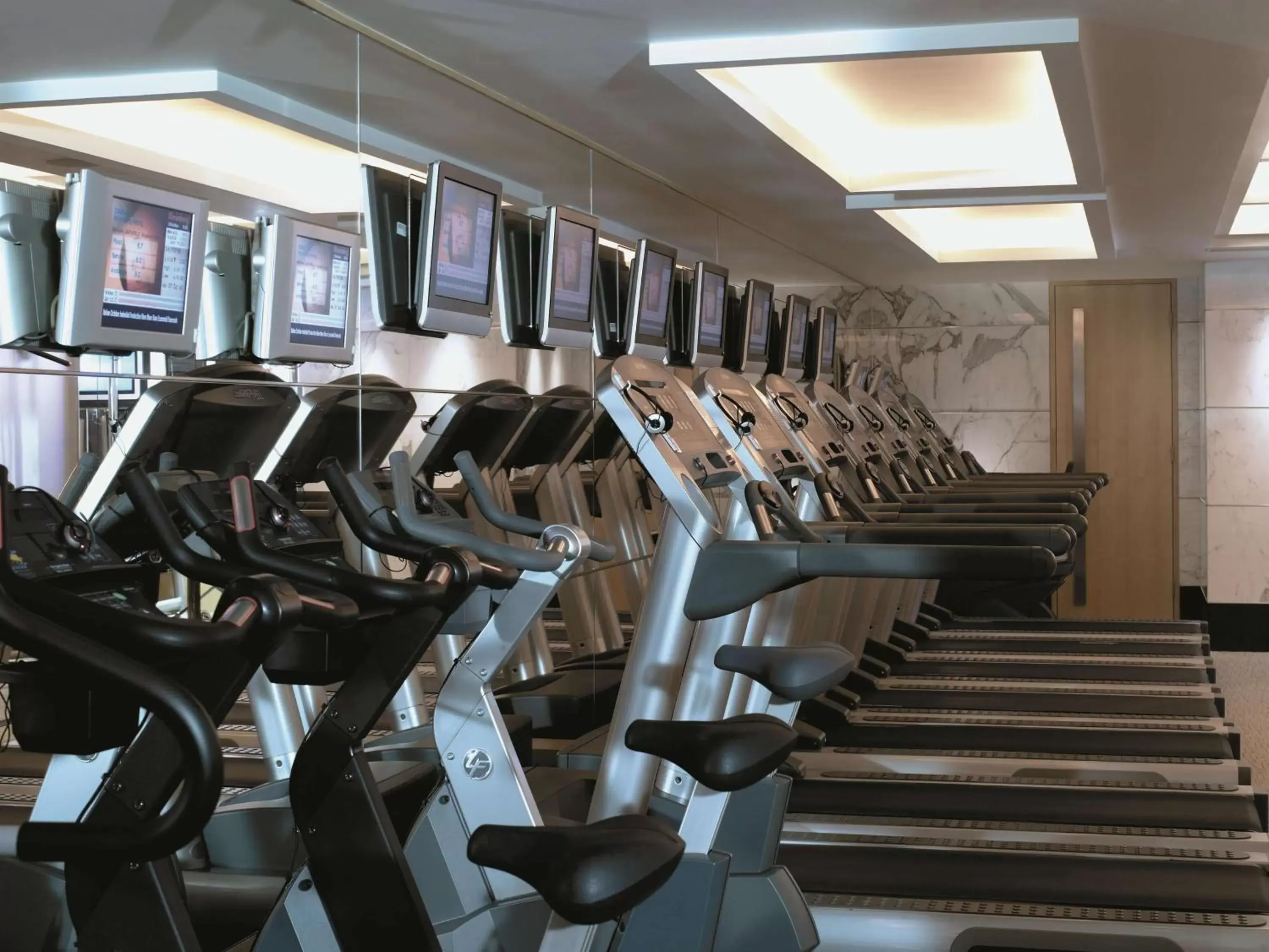 Fitness centre/facilities, Fitness Center/Facilities in Kowloon Shangri-La, Hong Kong
